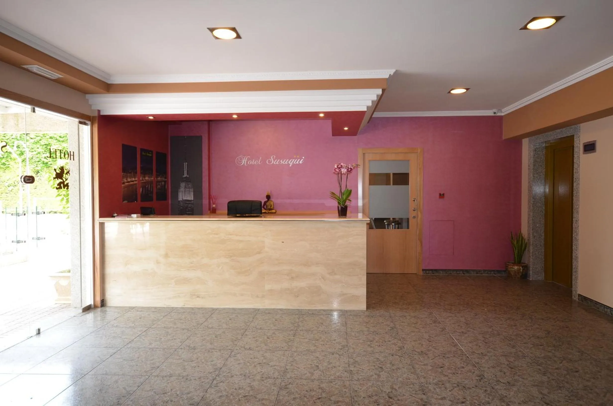 Lobby or reception in Hotel Susuqui