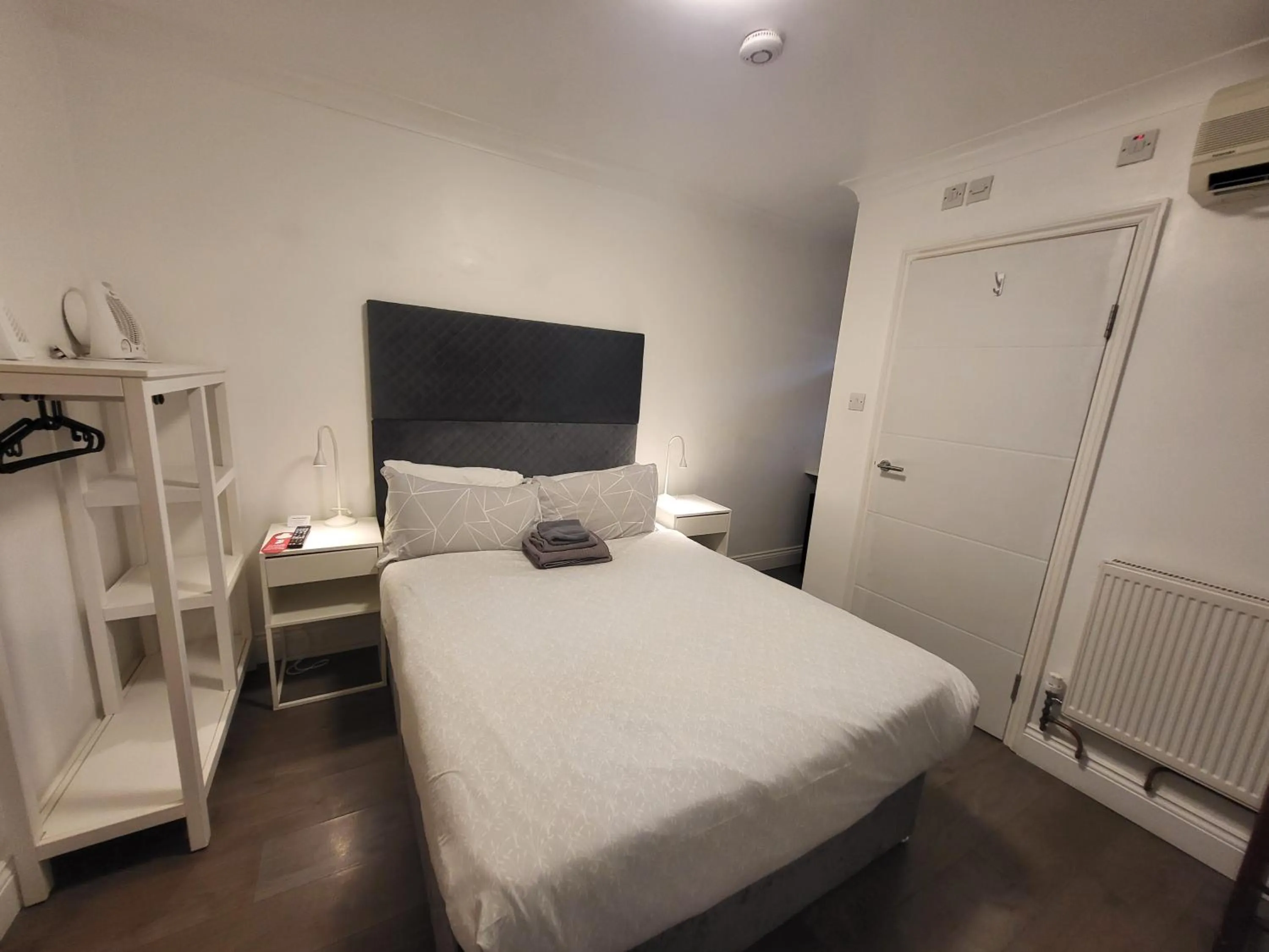 Bed in Abbey Point Hotel