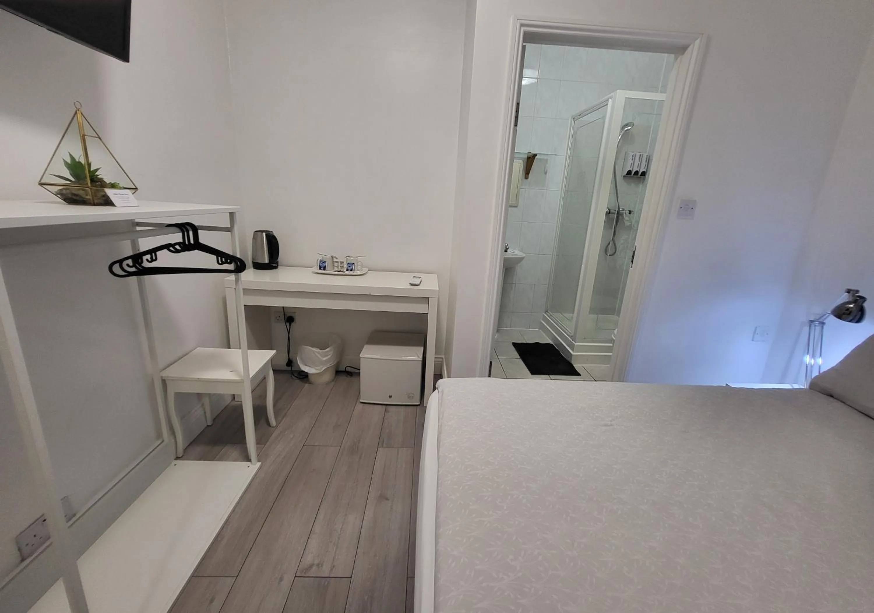 Bed in Abbey Point Hotel