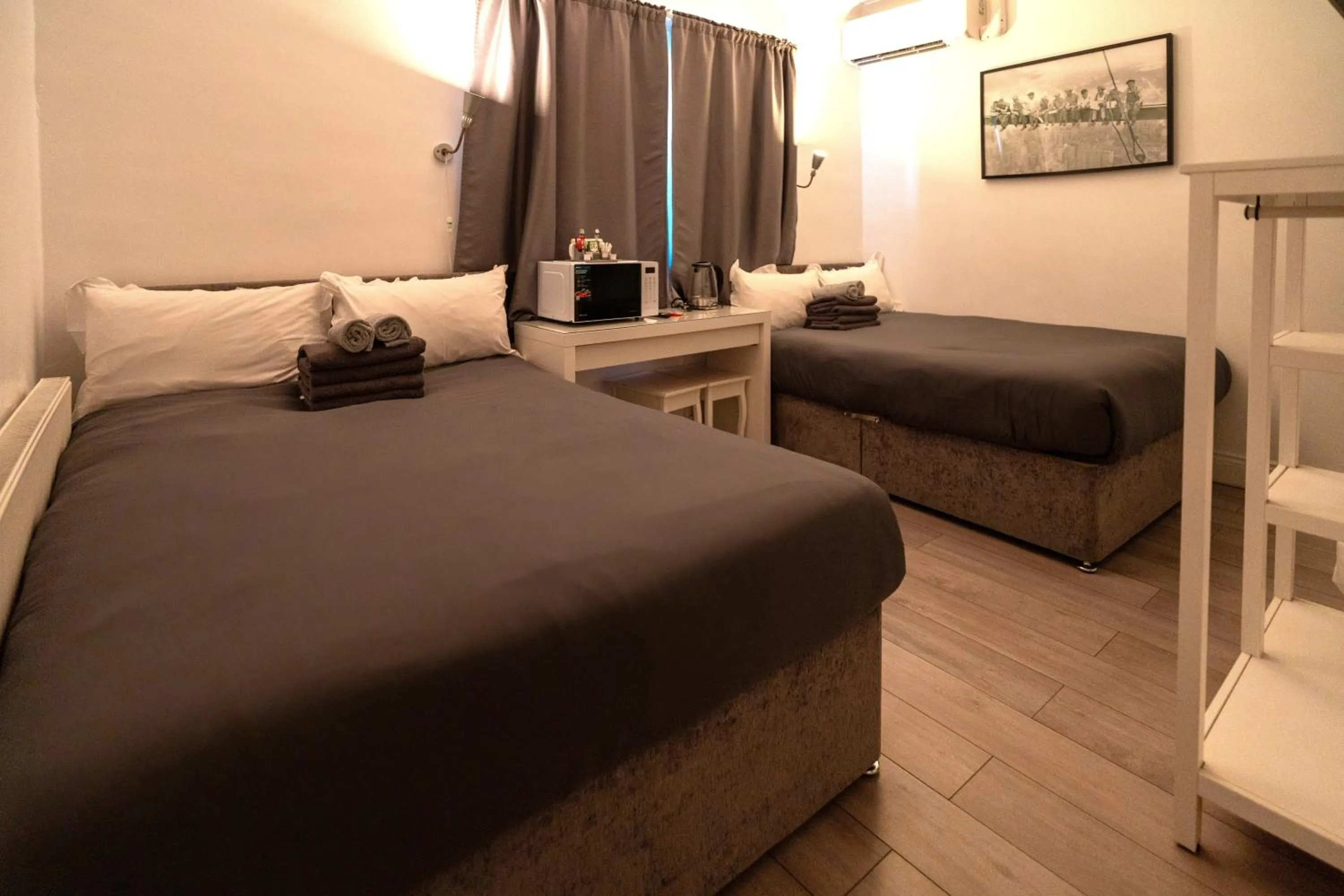 Bed in Abbey Point Hotel