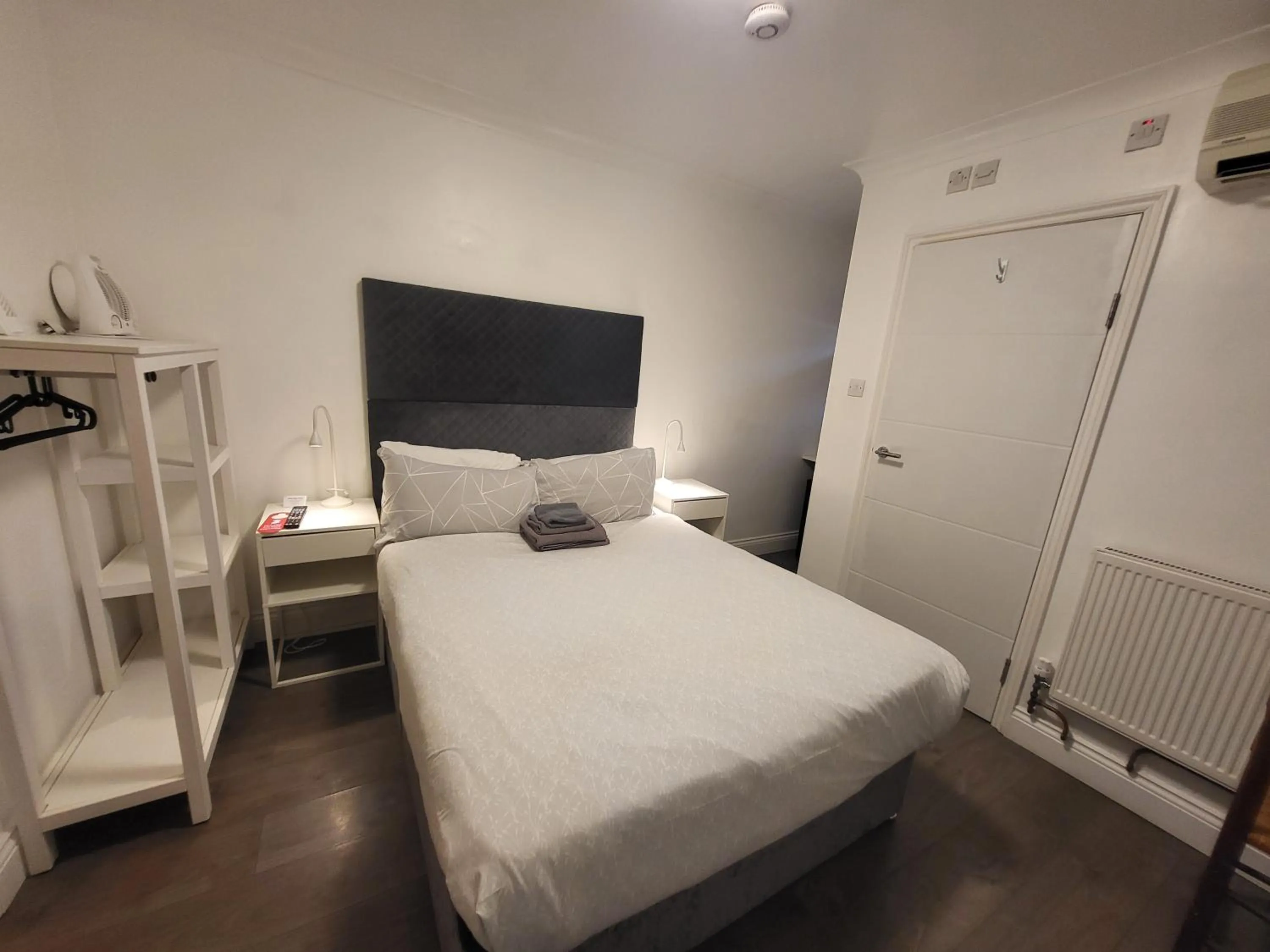 Bed in Abbey Point Hotel