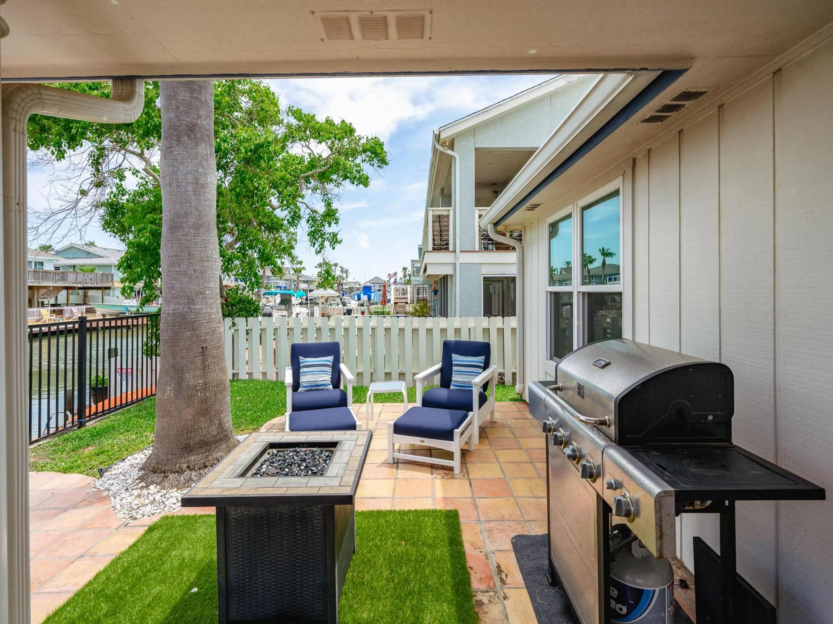 Property building in Flamingo House