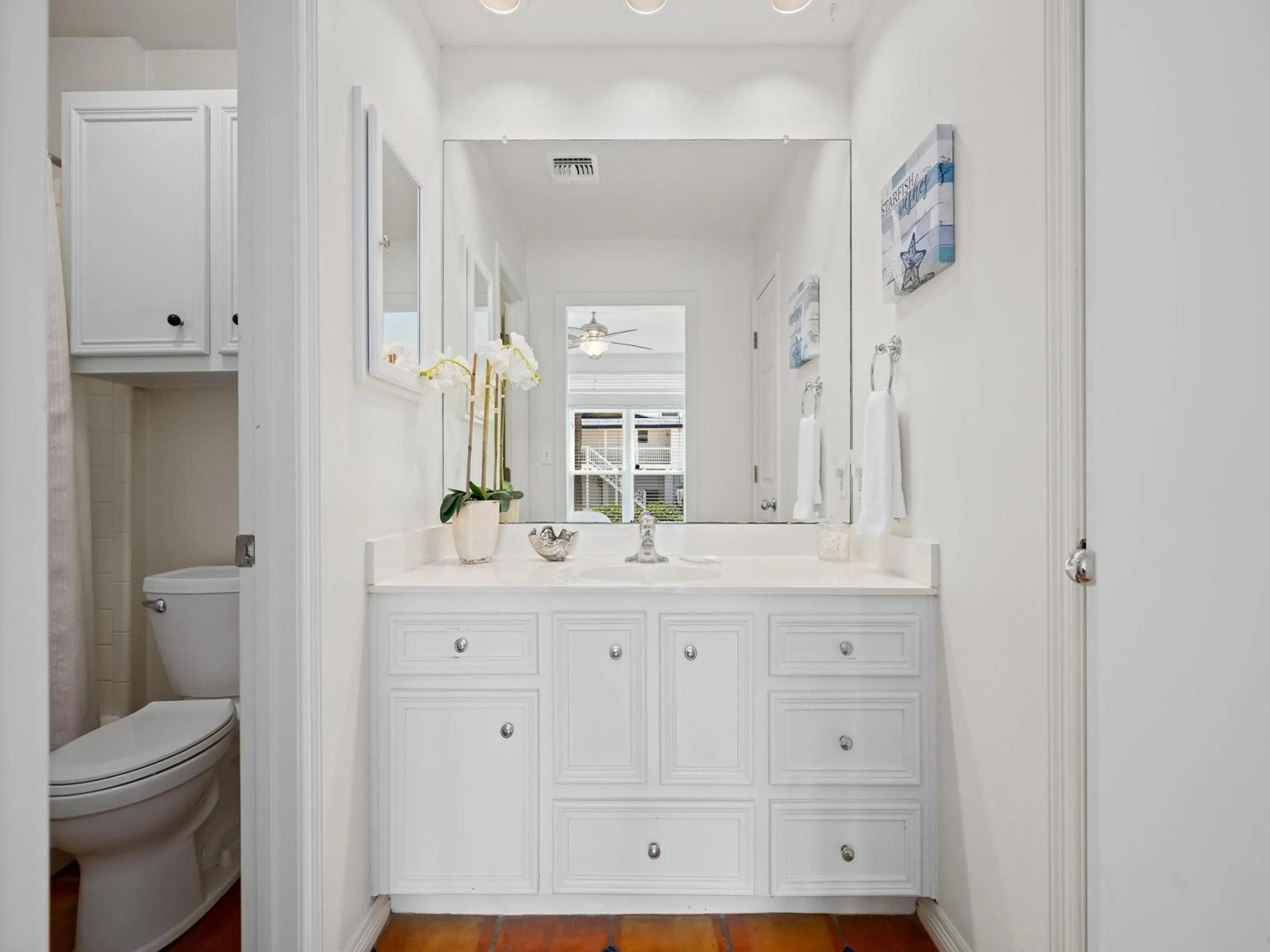 Property building in Flamingo House