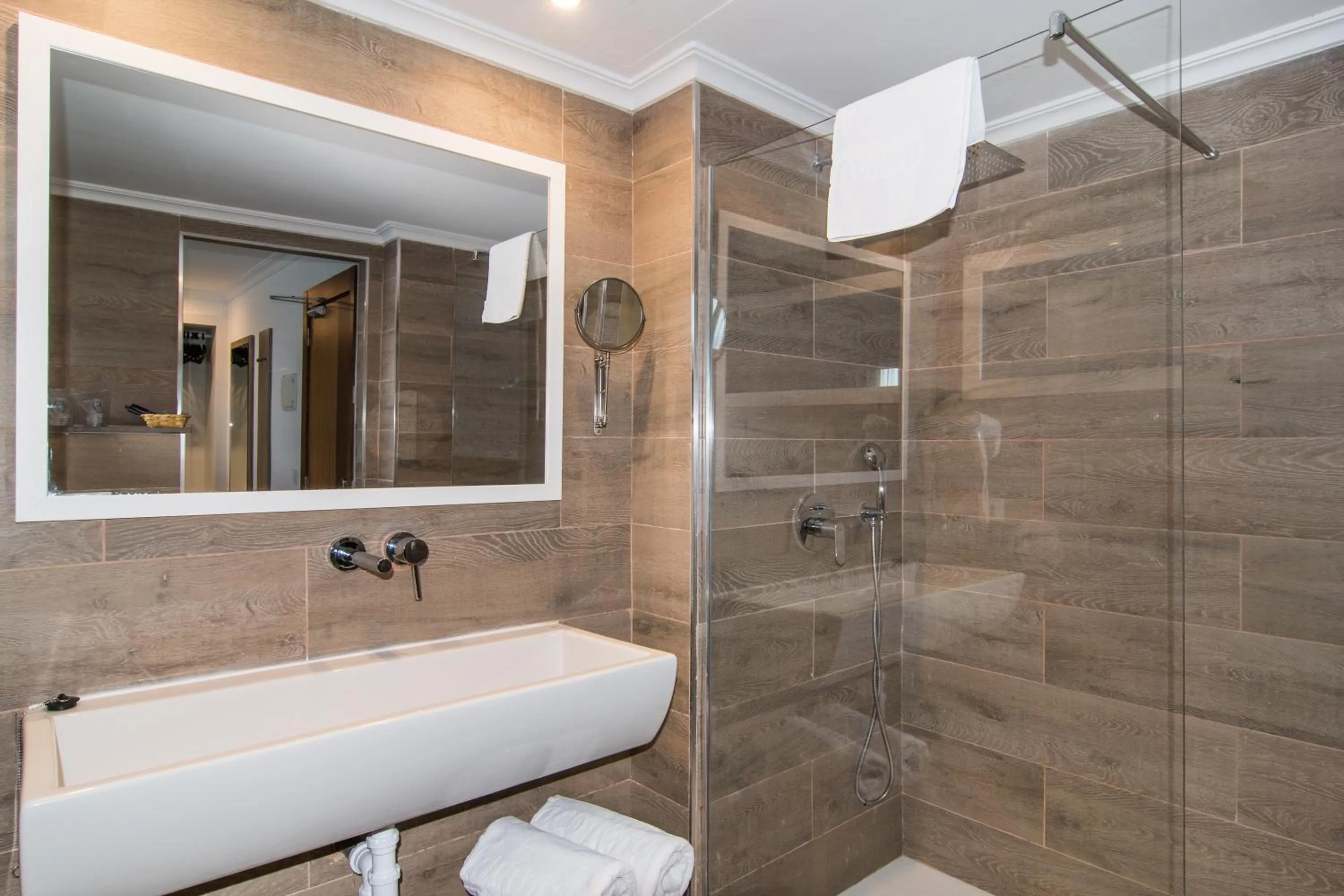 Shower in Hotel Na Taconera