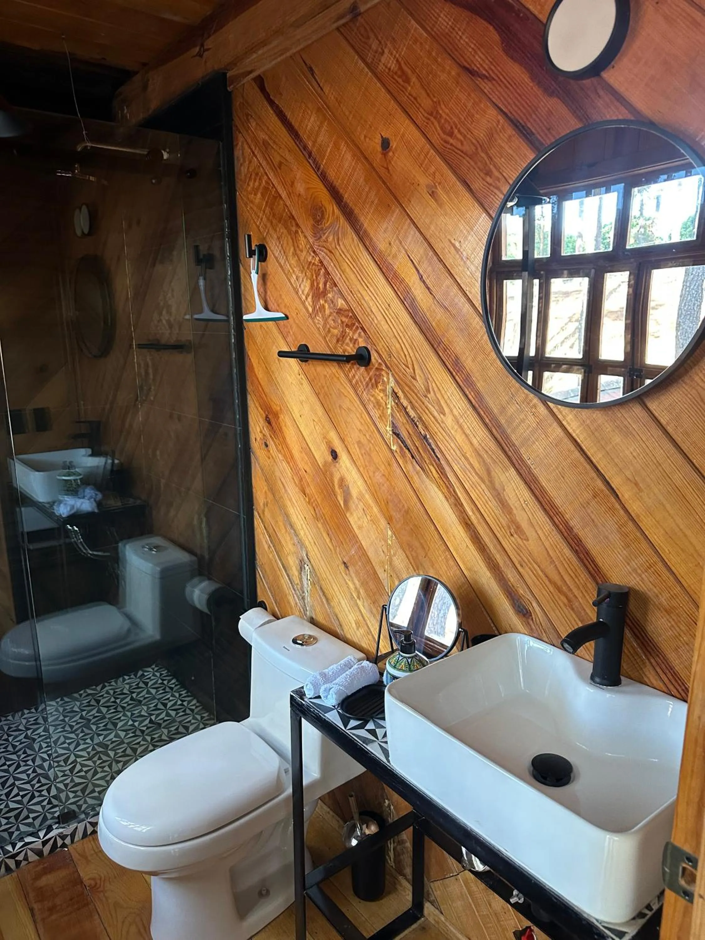 Bathroom in PINE TREE Mazamitla Hotel Boutique & Cabañas