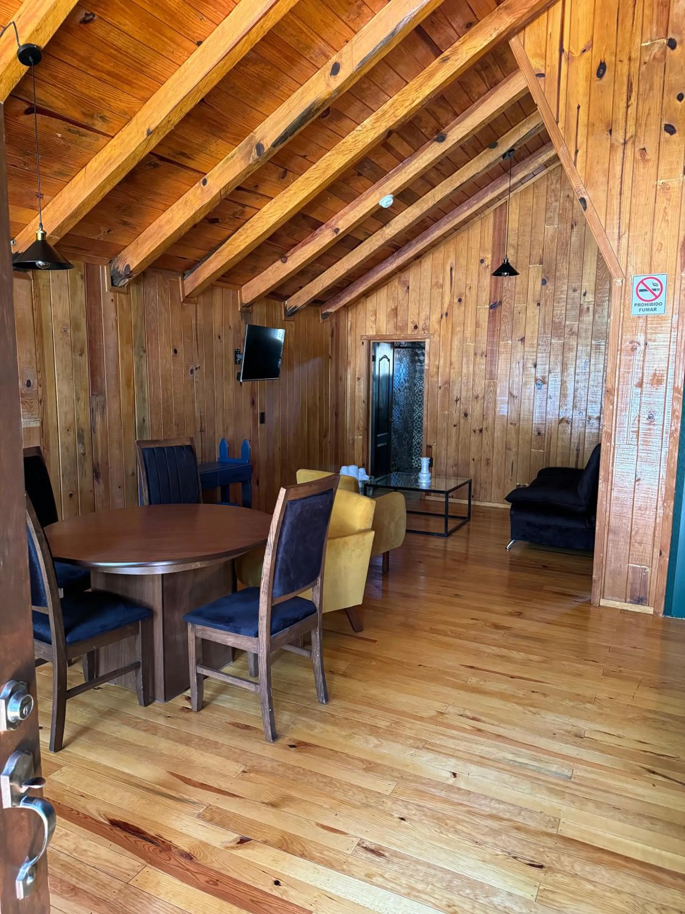 Dining area in PINE TREE Mazamitla Hotel Boutique & Cabañas
