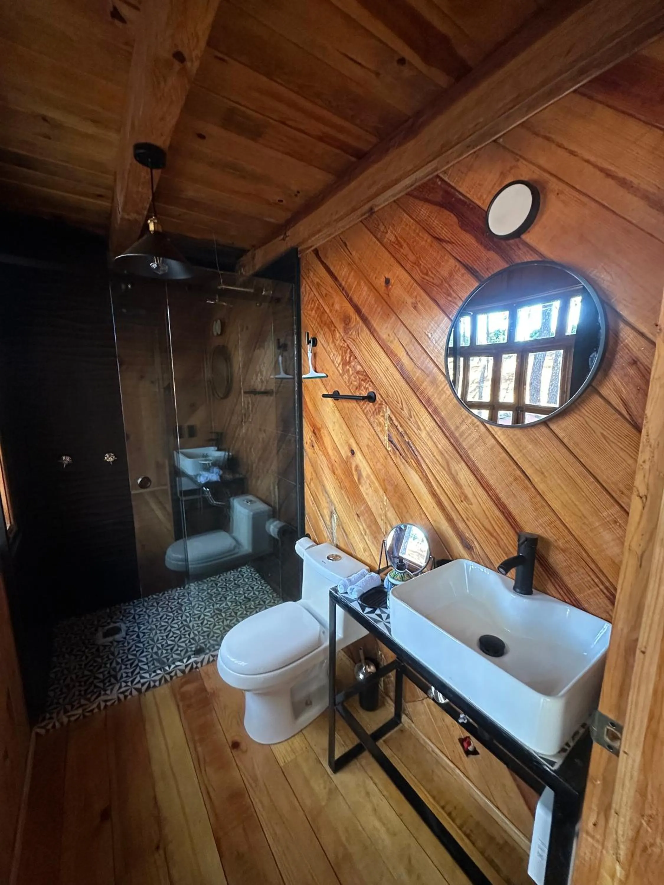 Bathroom in PINE TREE Mazamitla Hotel Boutique & Cabañas