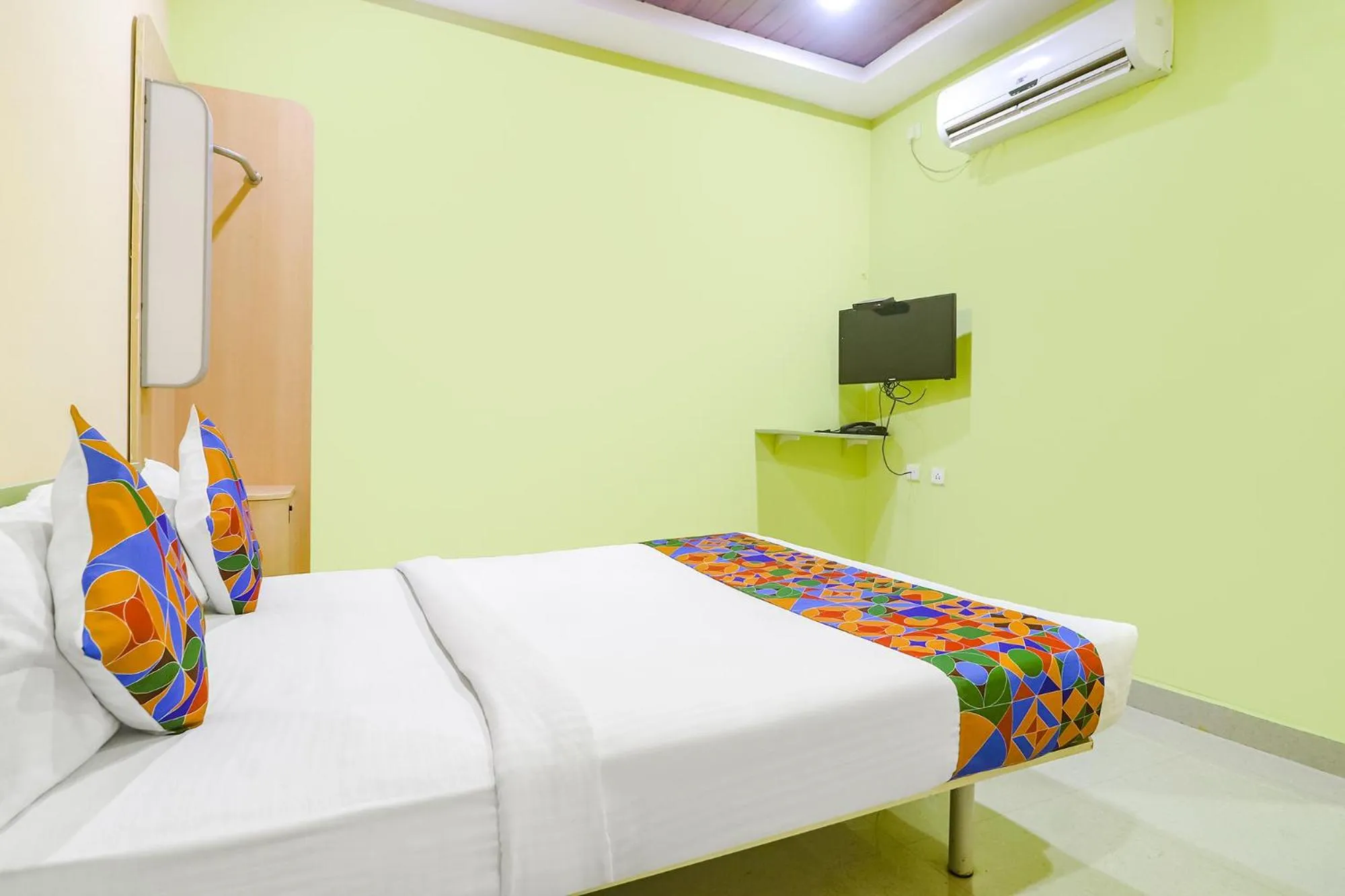 TV and multimedia, Bed in FabExpress Airport Stay Inn - Nr Hyderabad Airport