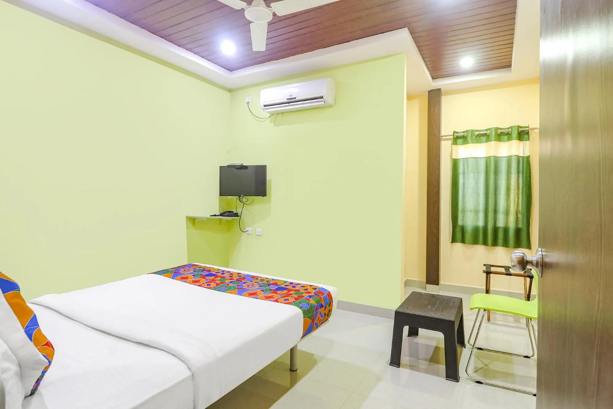 Bed in FabExpress Airport Stay Inn - Nr Hyderabad Airport