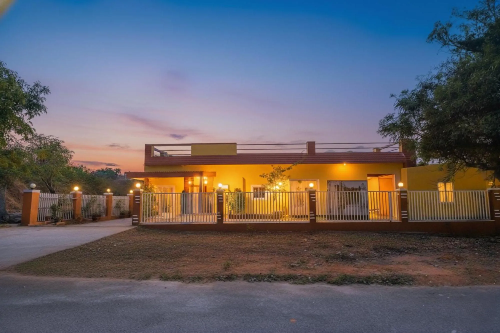 Property building in Via Airport Stay Inn