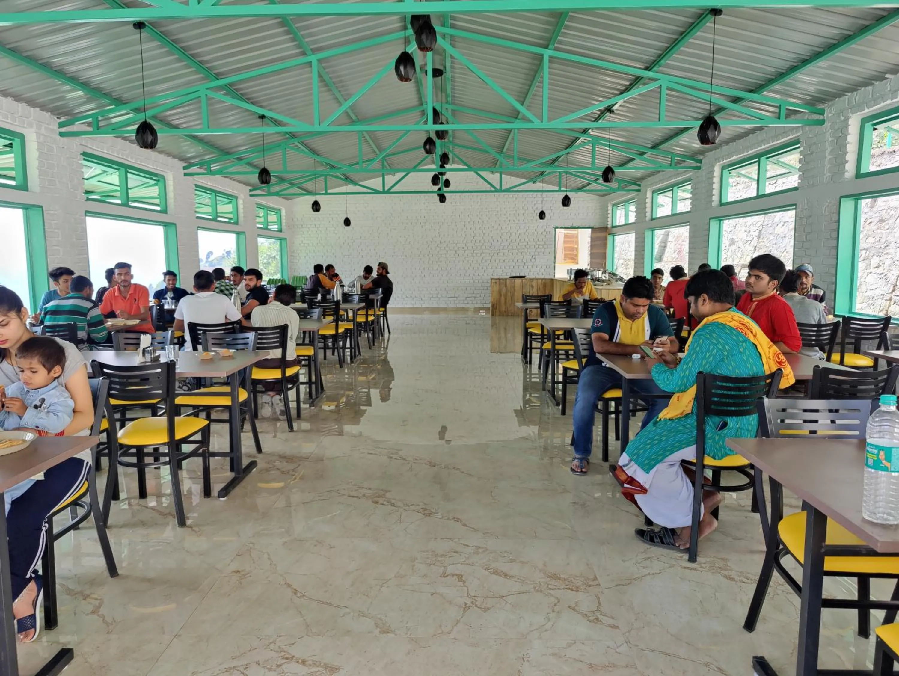 Breakfast in LaSerene The Cottage - Pangoot