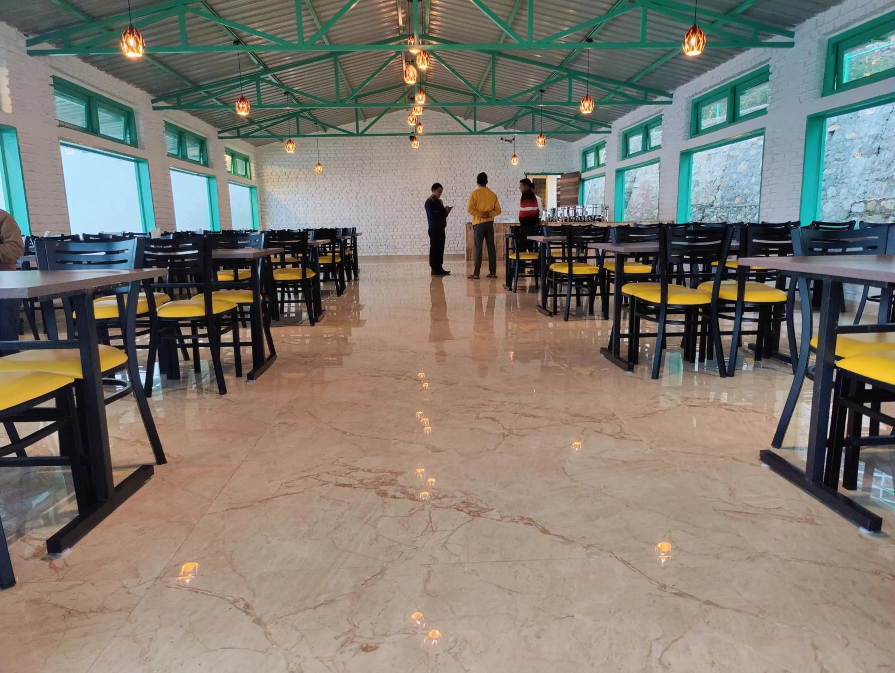 Restaurant/places to eat in LaSerene The Cottage - Pangoot