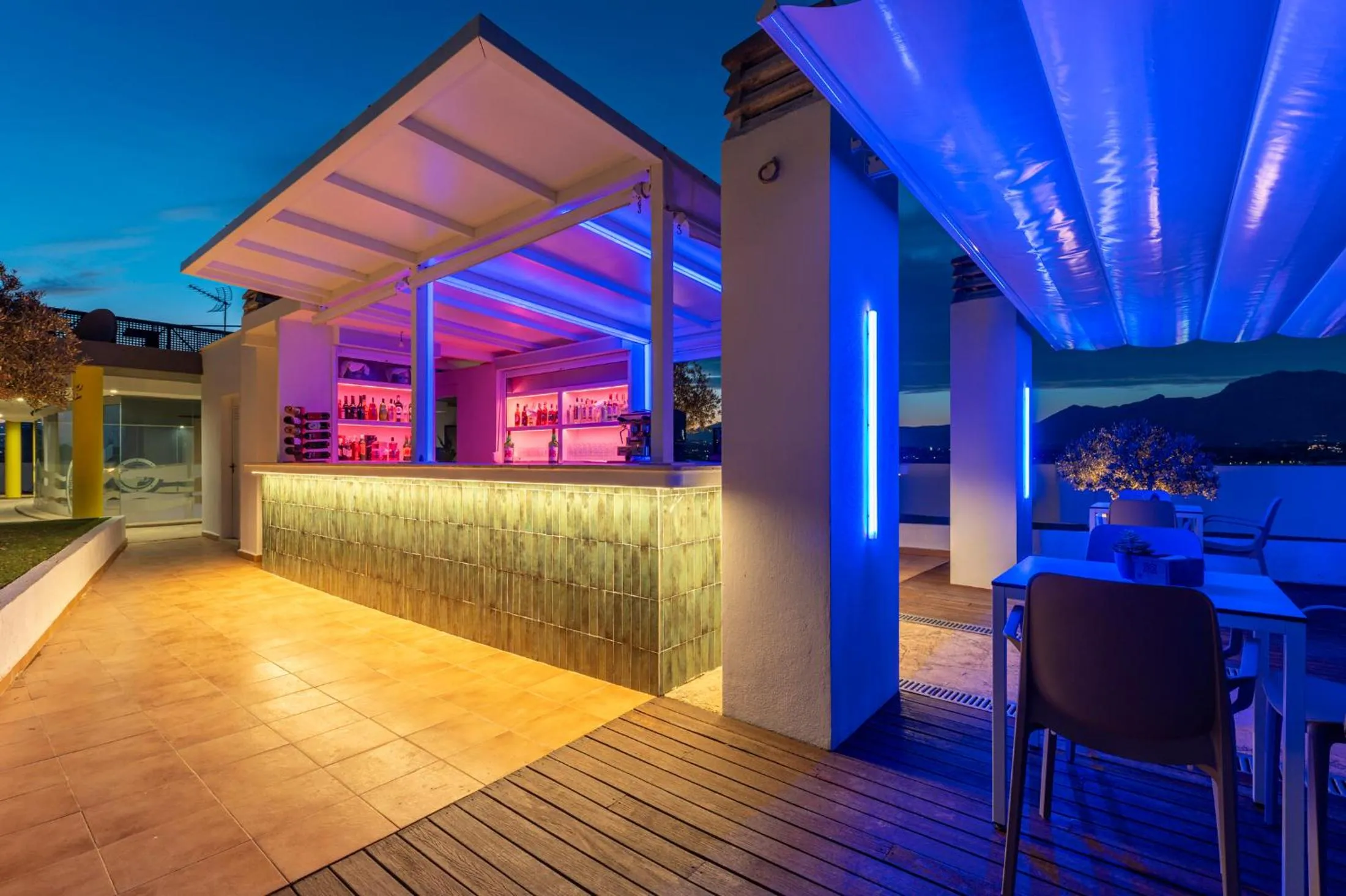 Night in Hotel Rober Palas