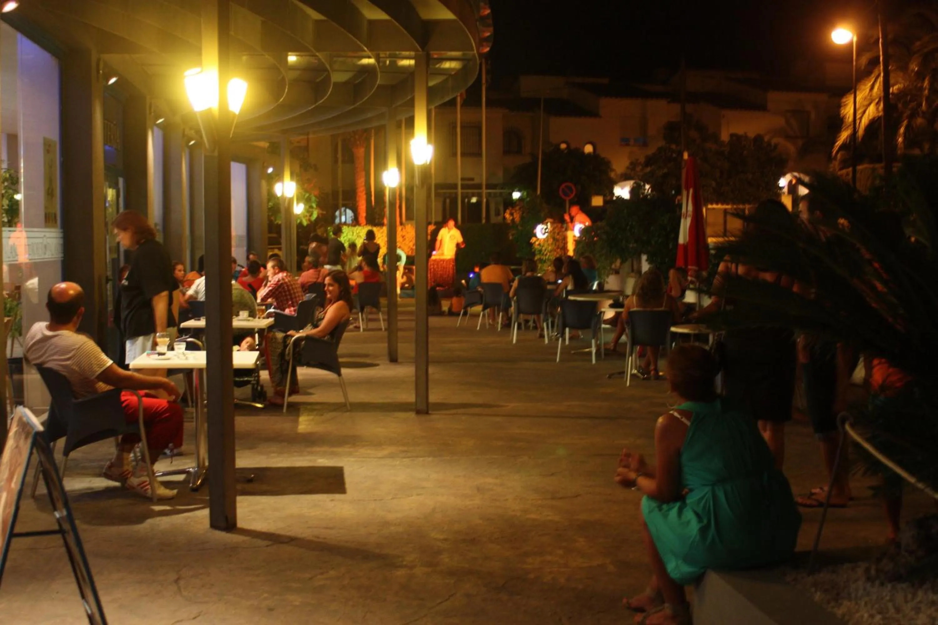 People in Hotel Rober Palas