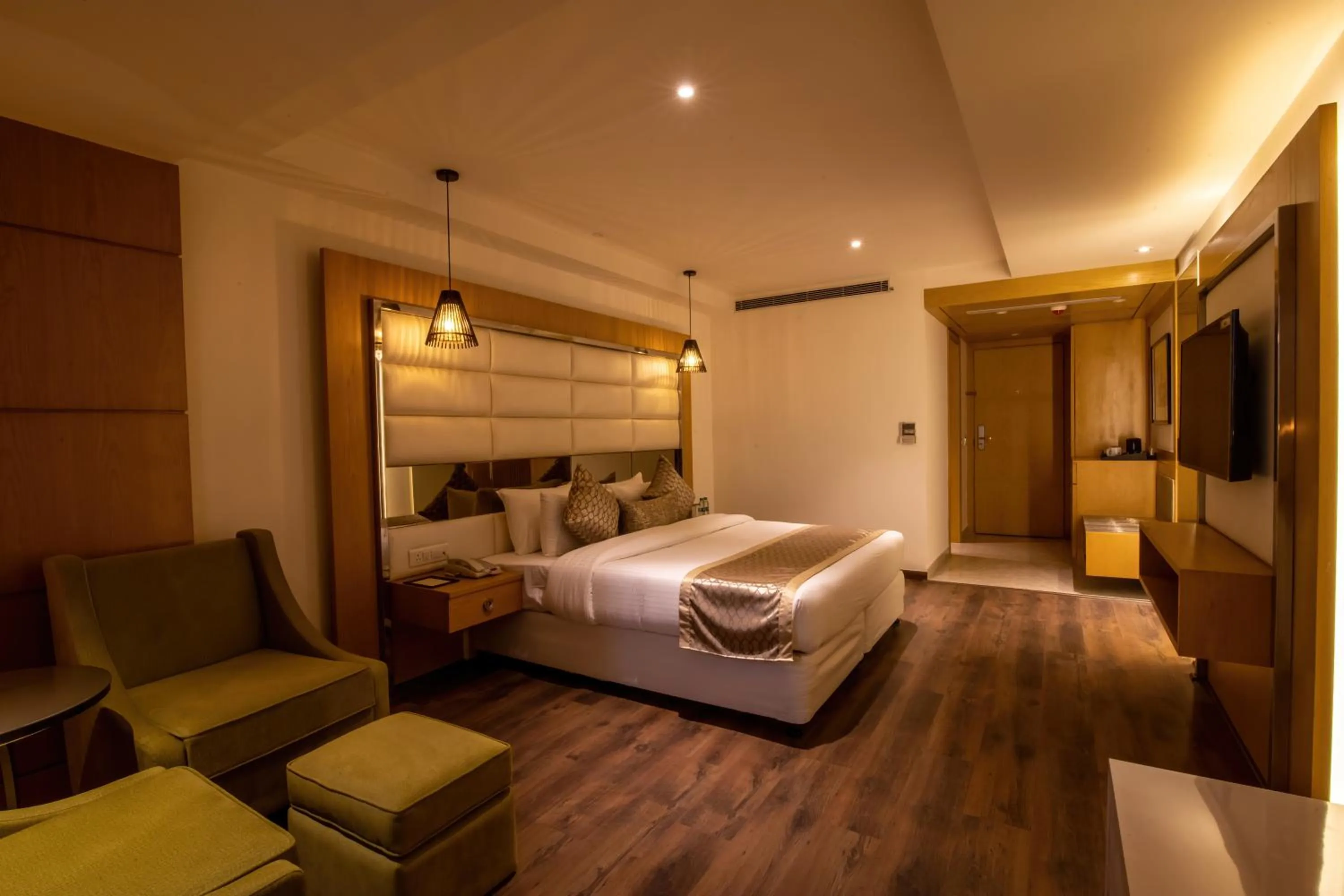 Bedroom, Bed in The Pristine Hotel