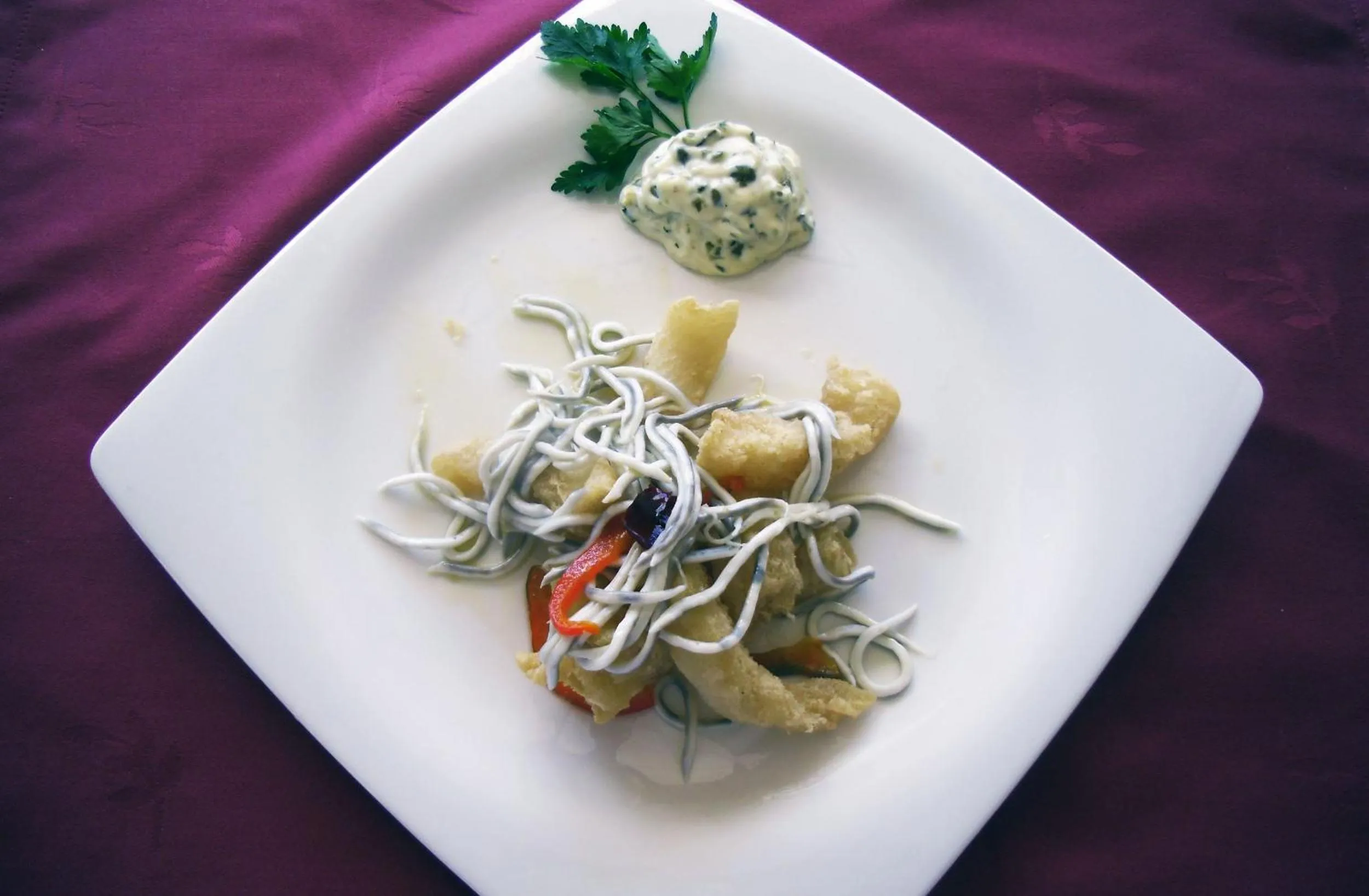 Restaurant/places to eat in Villa Mencia