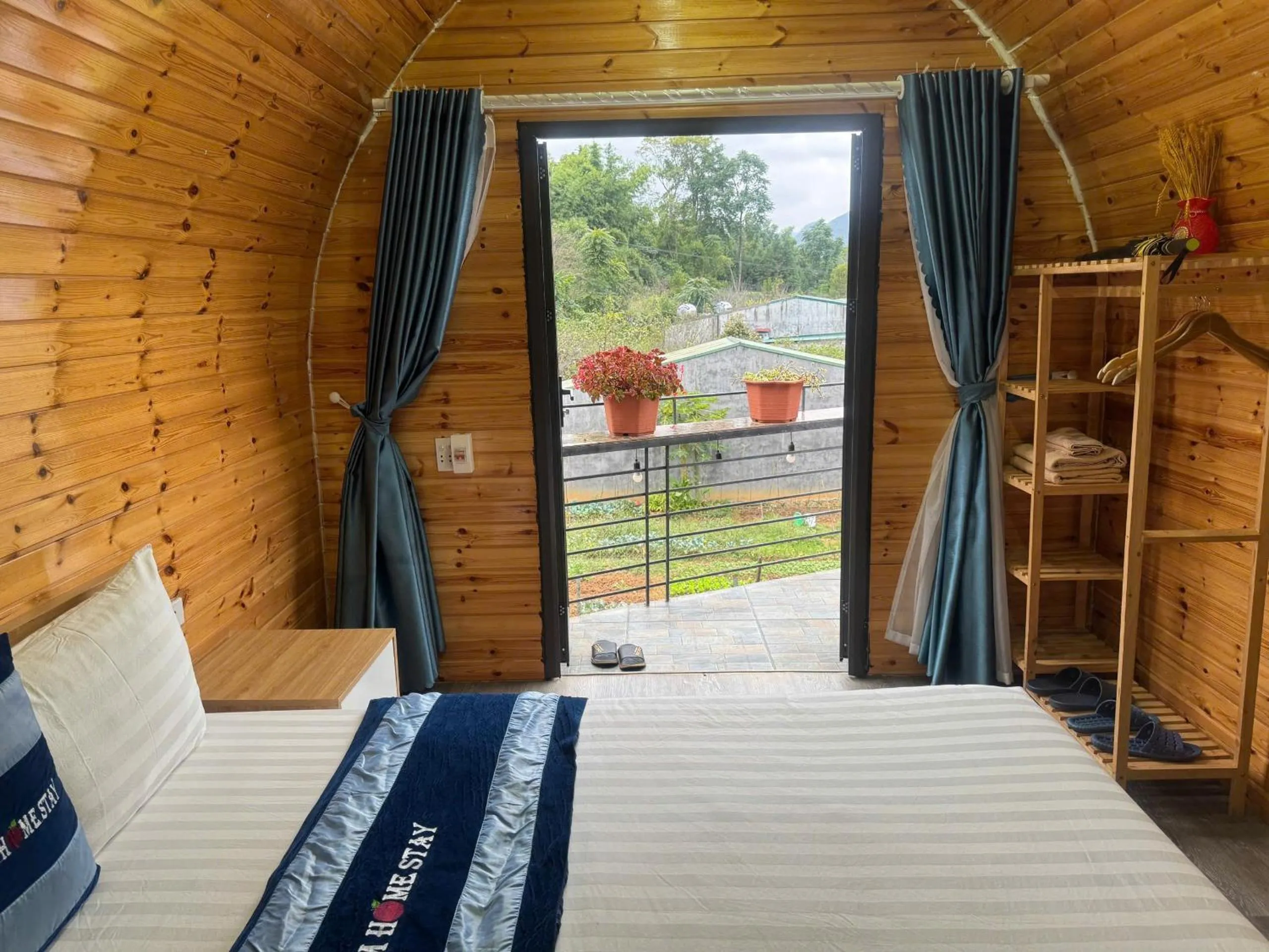 Property building, Bed in Plum Homestay Đồng Văn