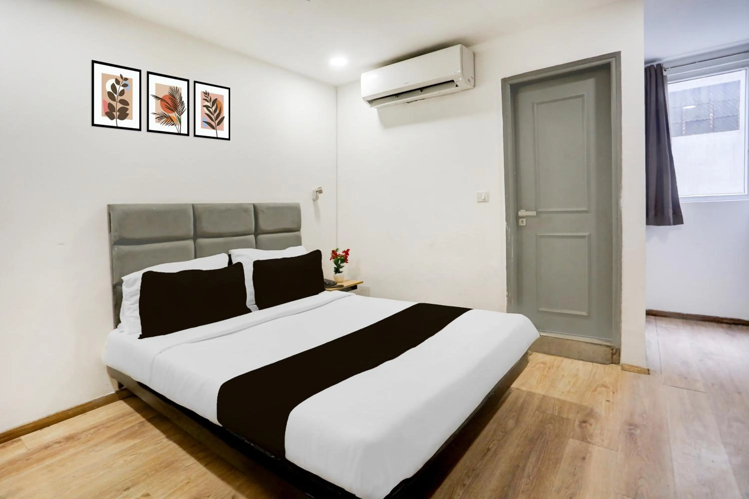 Collection O GGS Indraprastha University