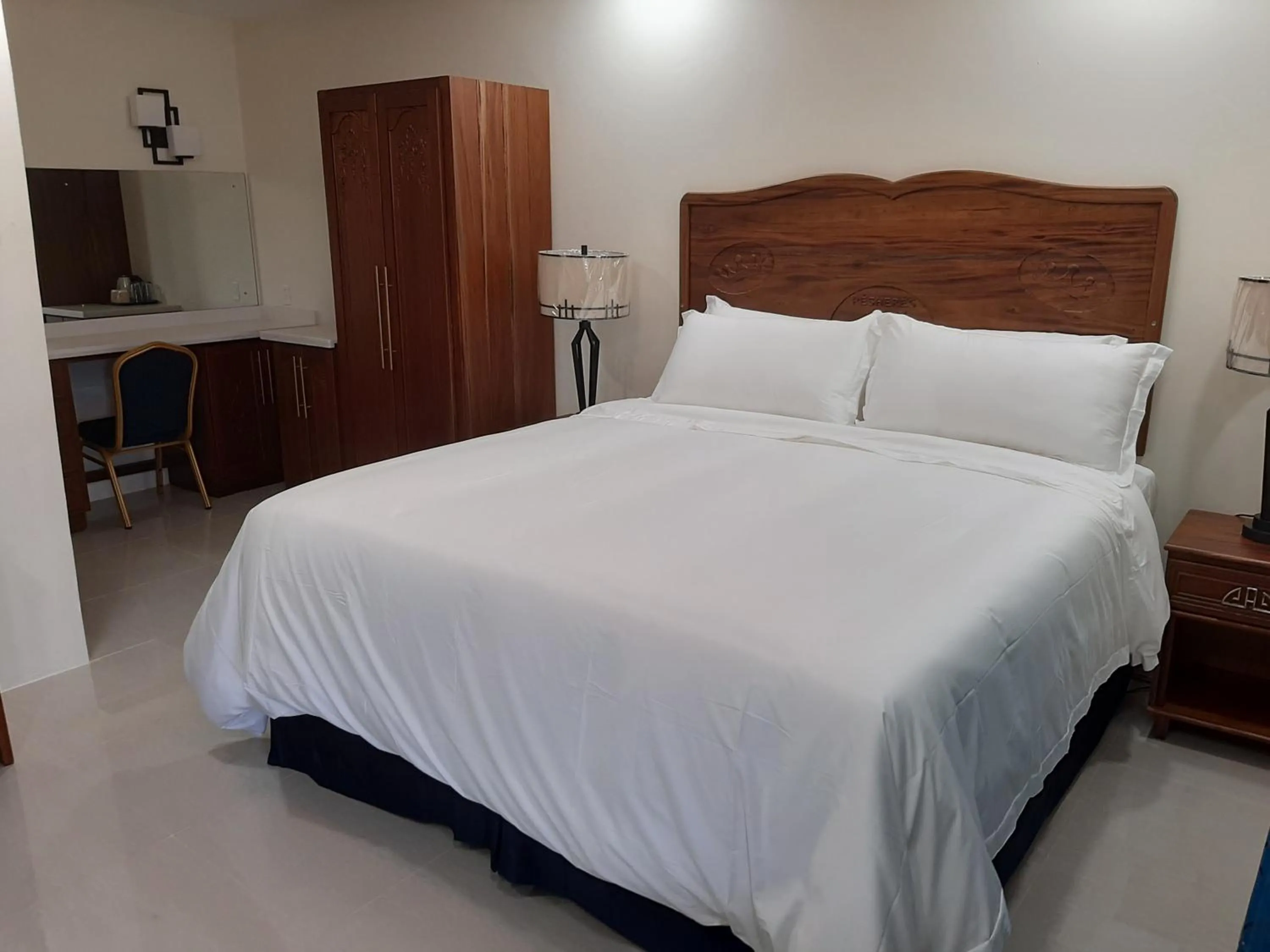 Bed in PESHERES INN & SPA