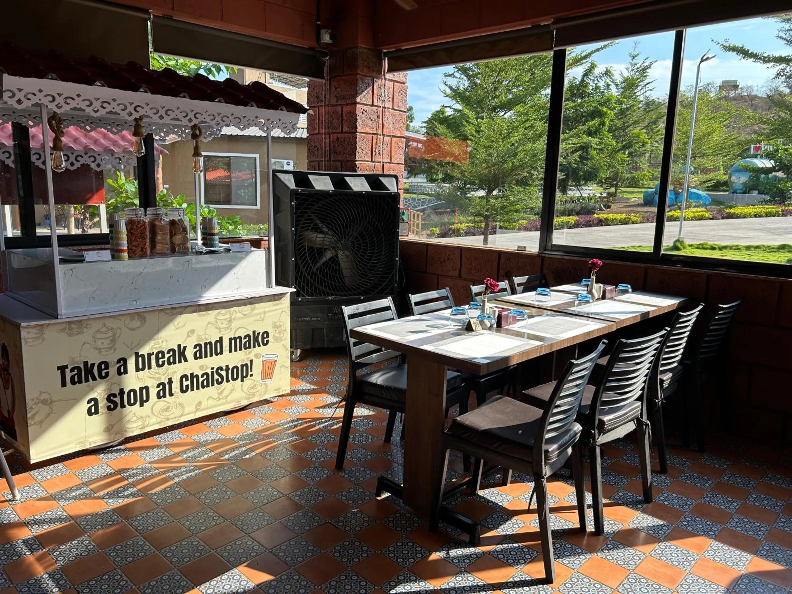 Restaurant/places to eat in HillRock Resort & Villas, Neral-Karjat