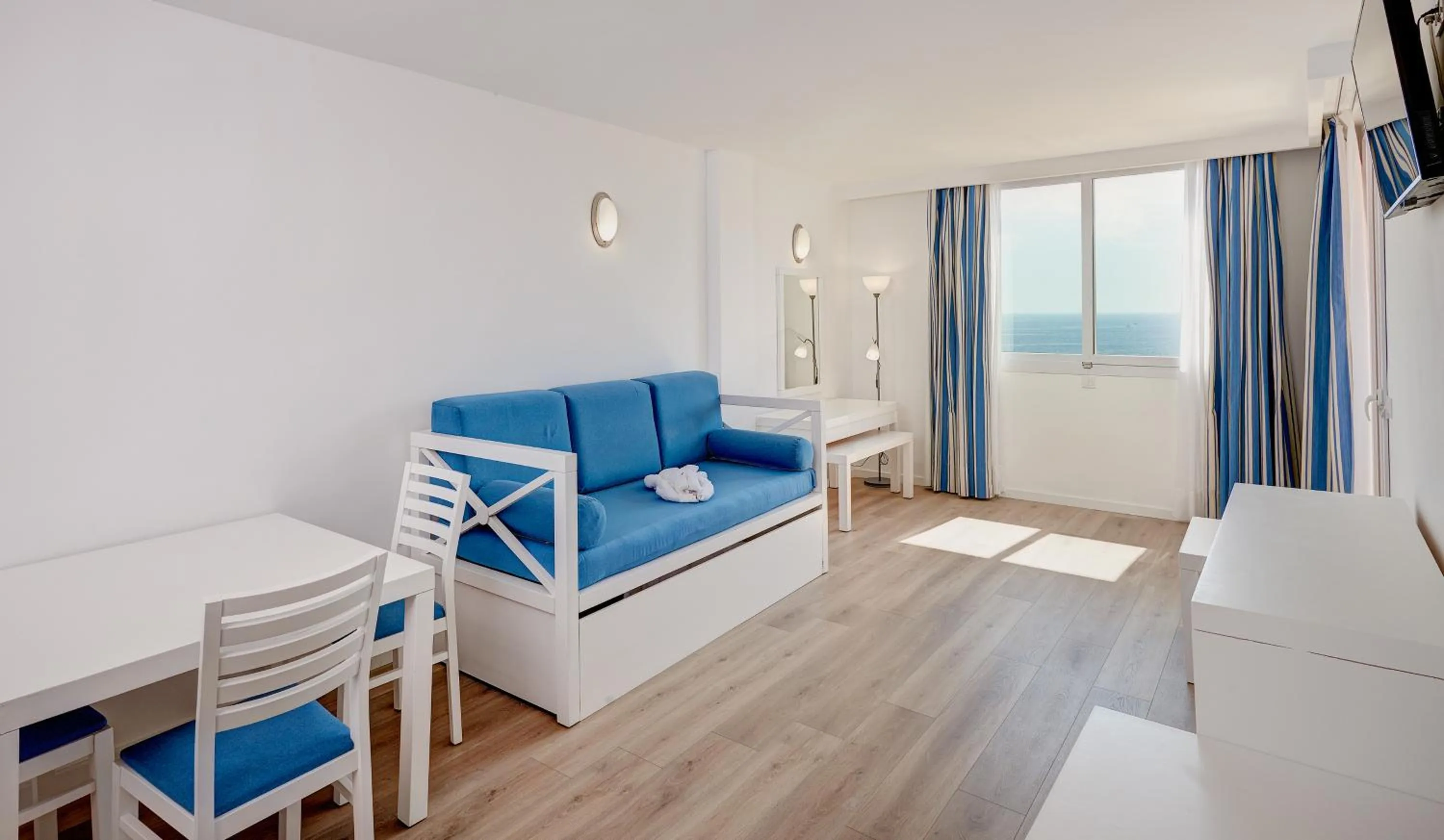 Living room in HYB Eurocalas