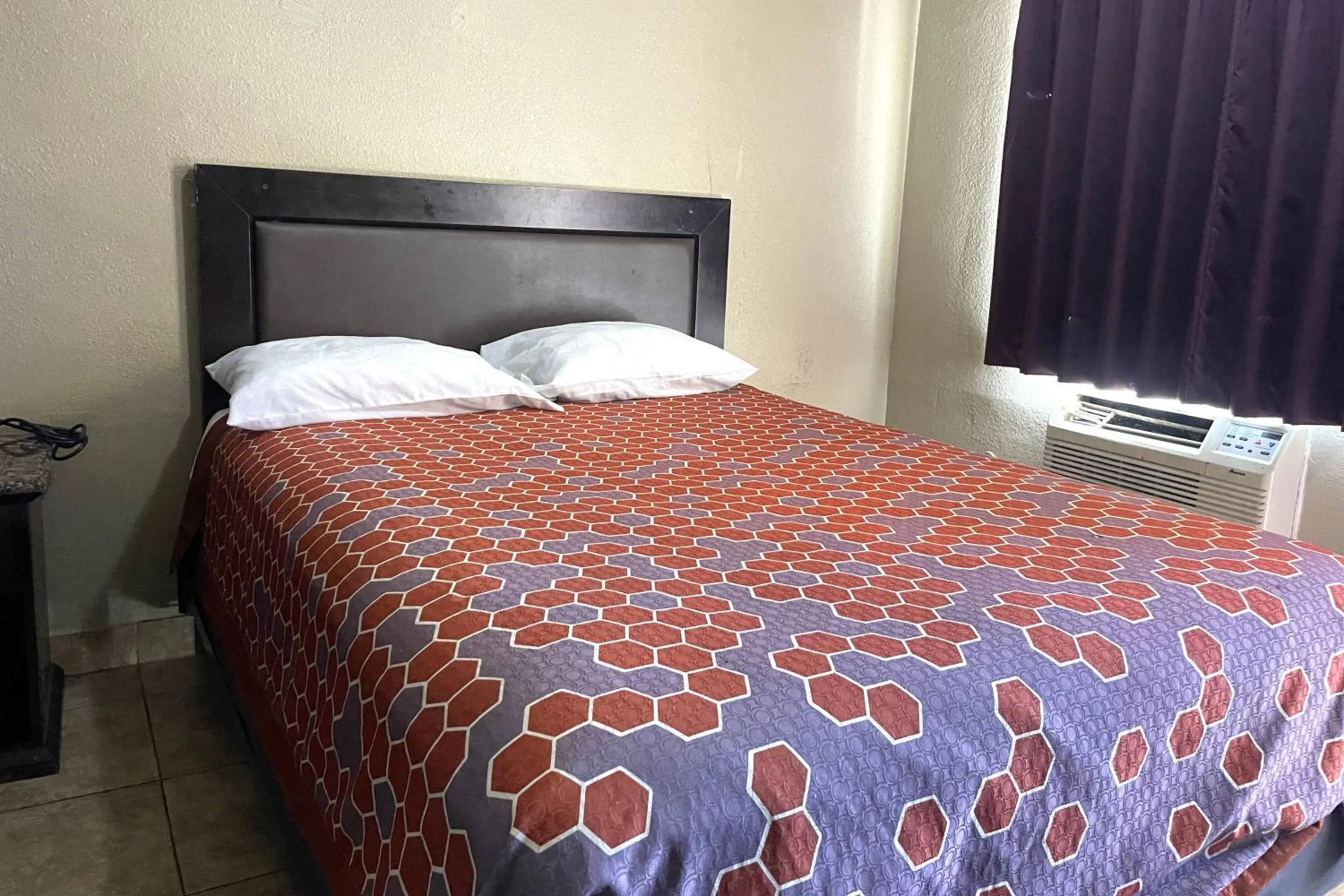 Bedroom, Bed in Sai Park Motel