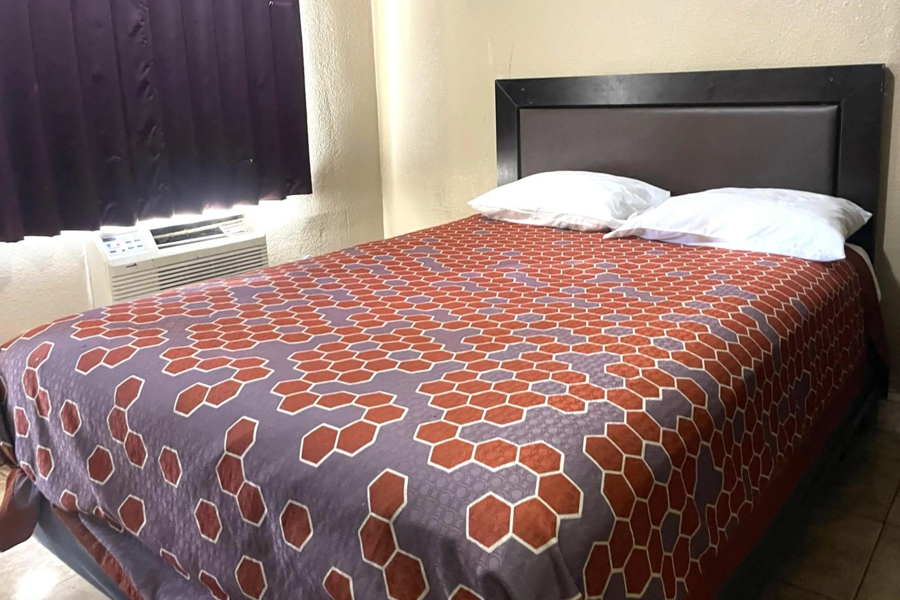 Bedroom, Bed in Sai Park Motel