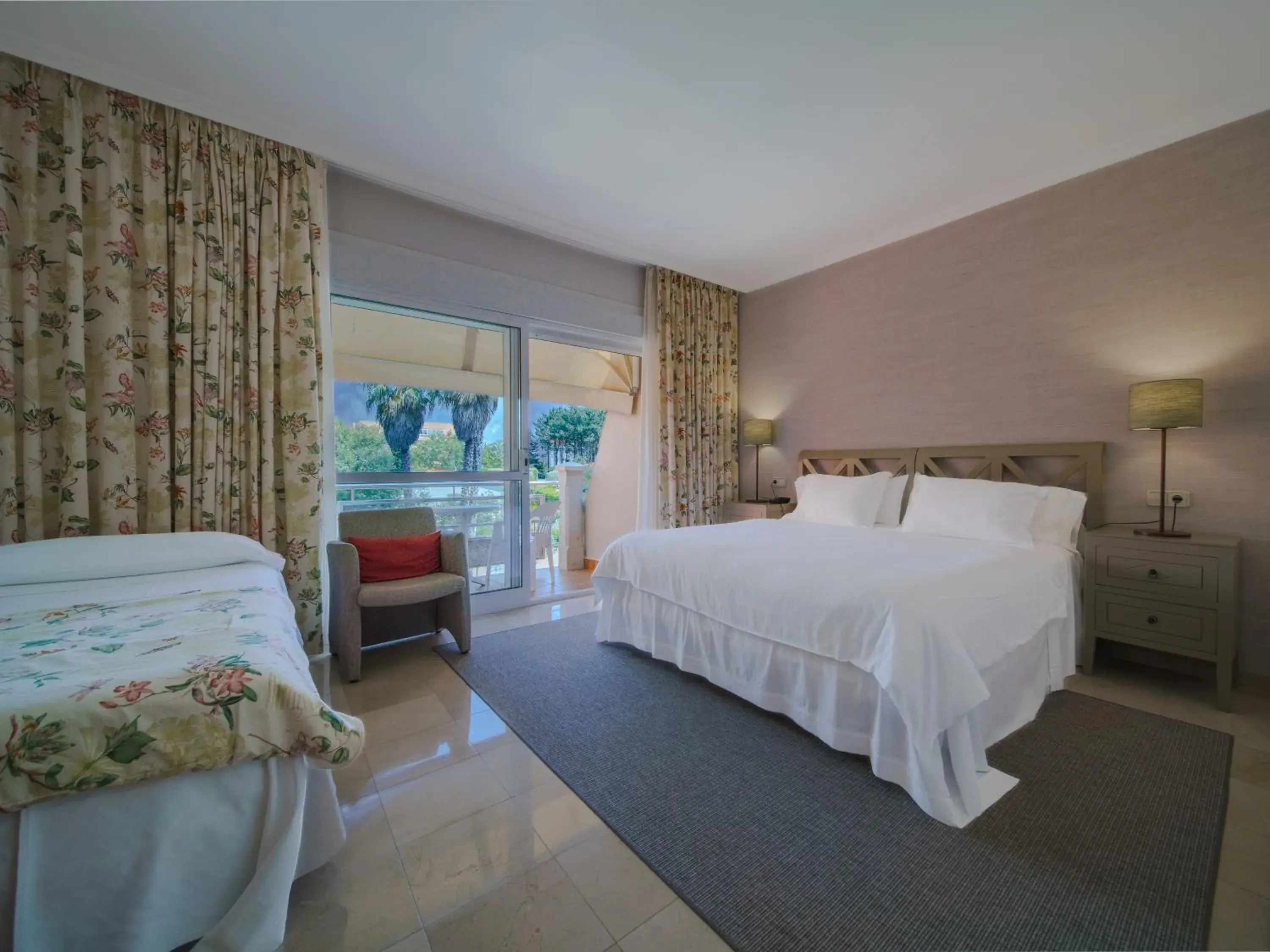 Double or Twin Room with Extra Bed in Hotel Spa Atlántico San Vicente do Mar Double or Twin Room with Extra Bed in Hotel Spa Atlántico San Vicente do Mar