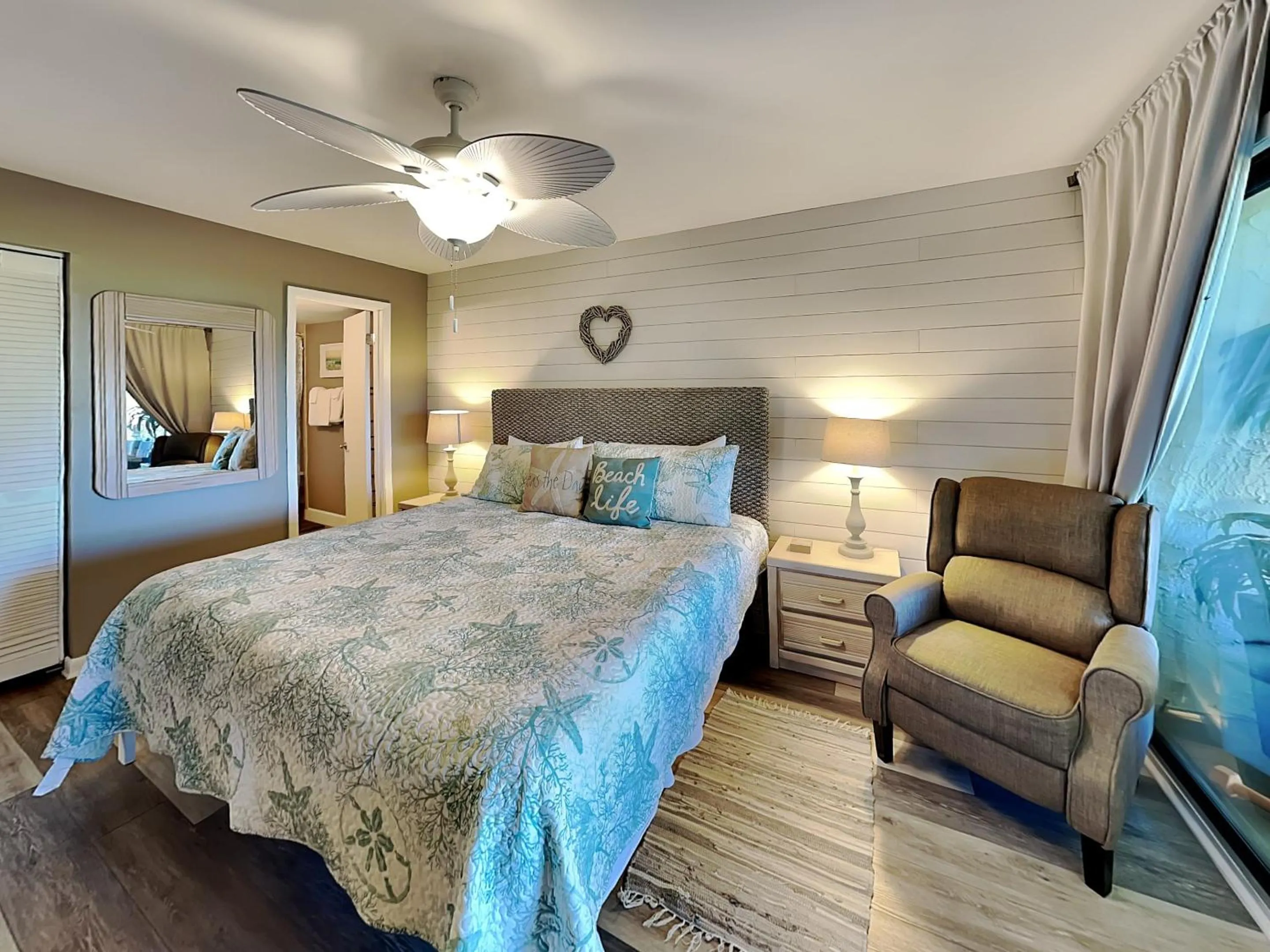 Bed in Colony Reef 3102