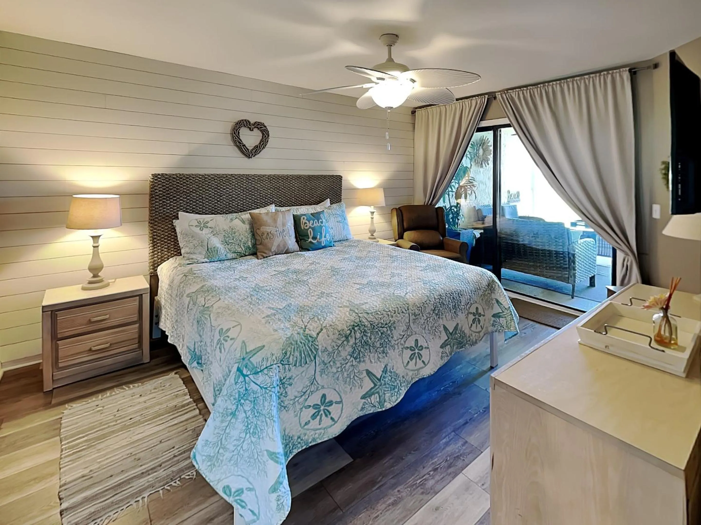 Bed in Colony Reef 3102