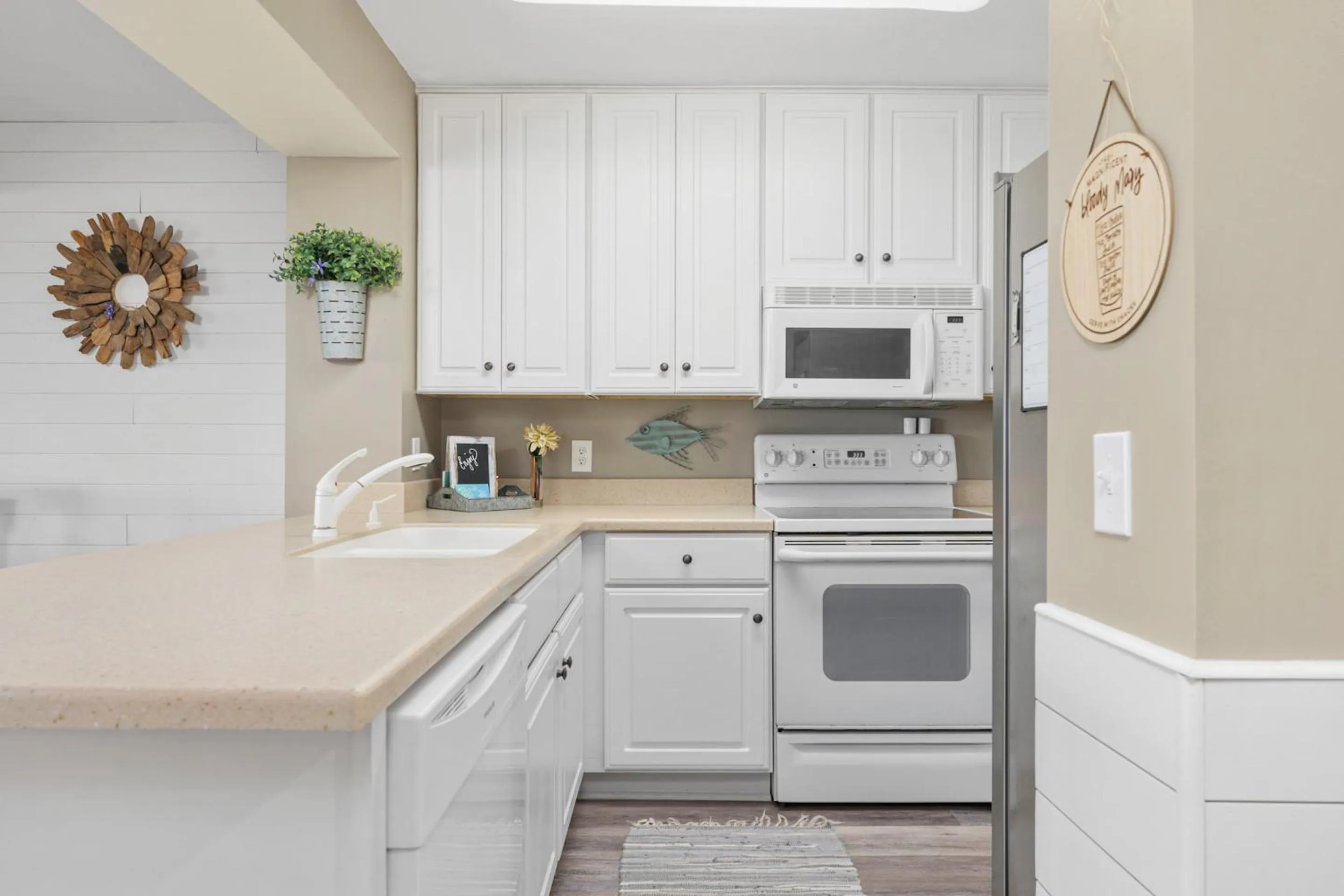 Property building in Colony Reef 3102