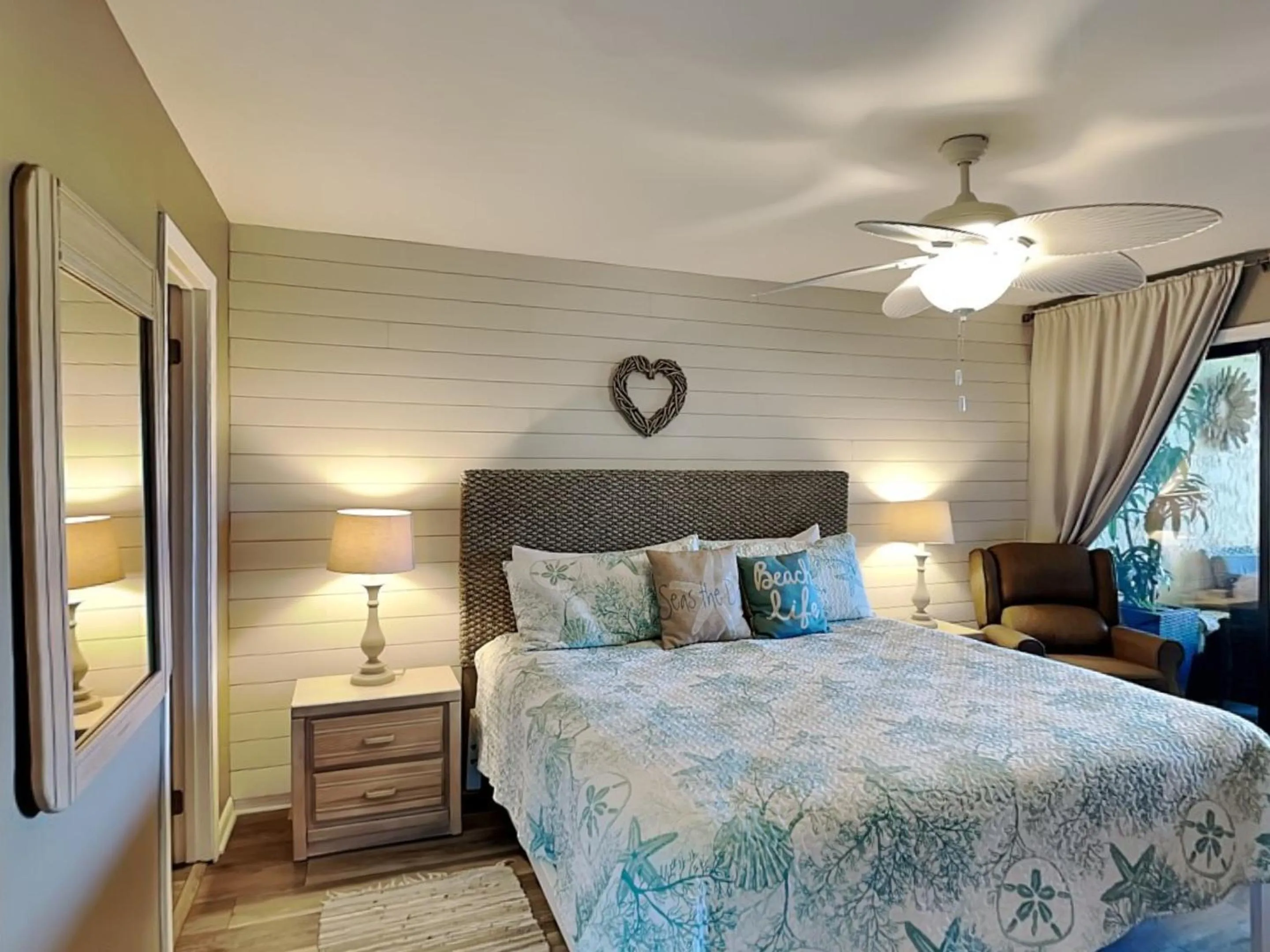 Bed in Colony Reef 3102