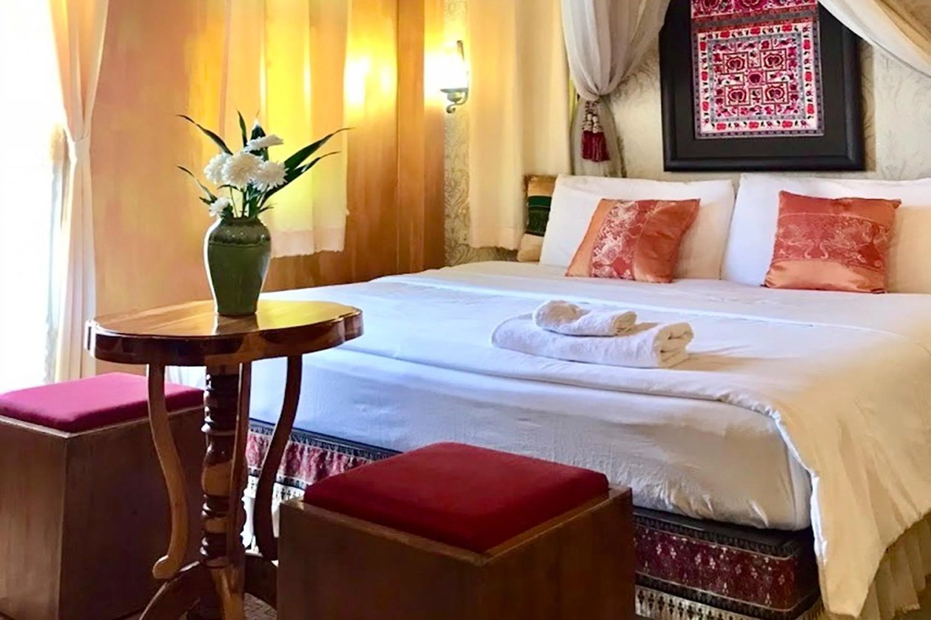 Bed in Amethyst Hotel Chiang Mai