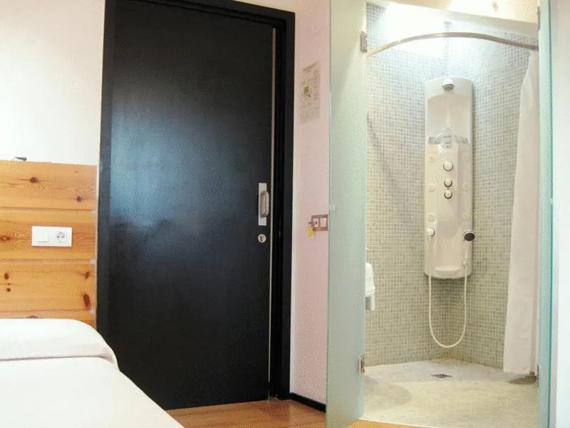 Photo of the whole room in La Plaza II