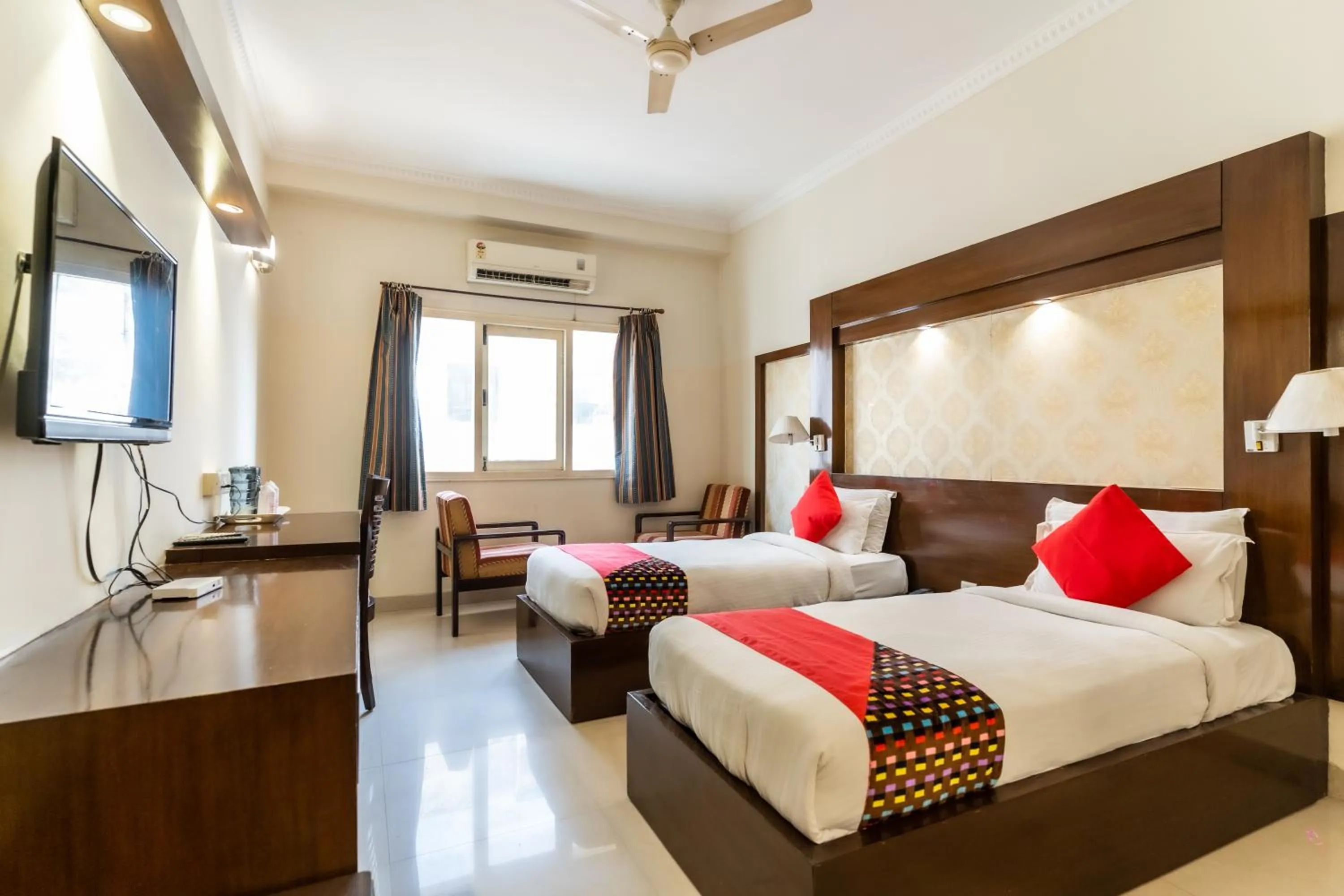 Bedroom, Bed in Hotel Kant Palace