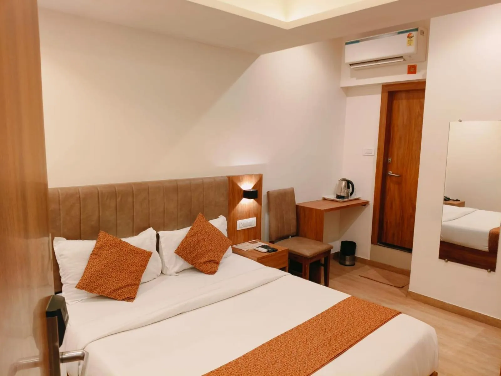 Bedroom, Bed in HOTEL BLACK BURN