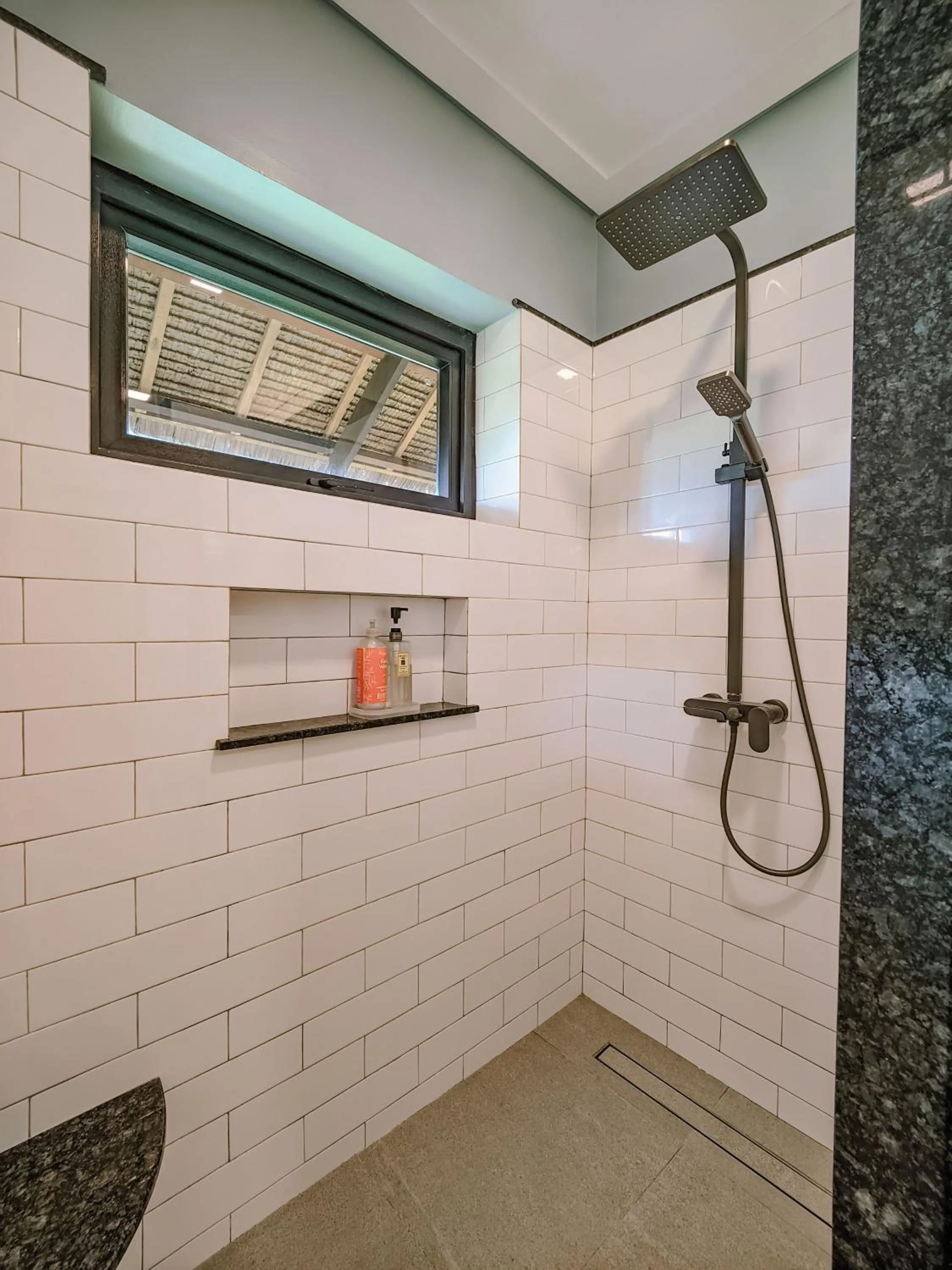 Shower in Kaimana Resort Siargao