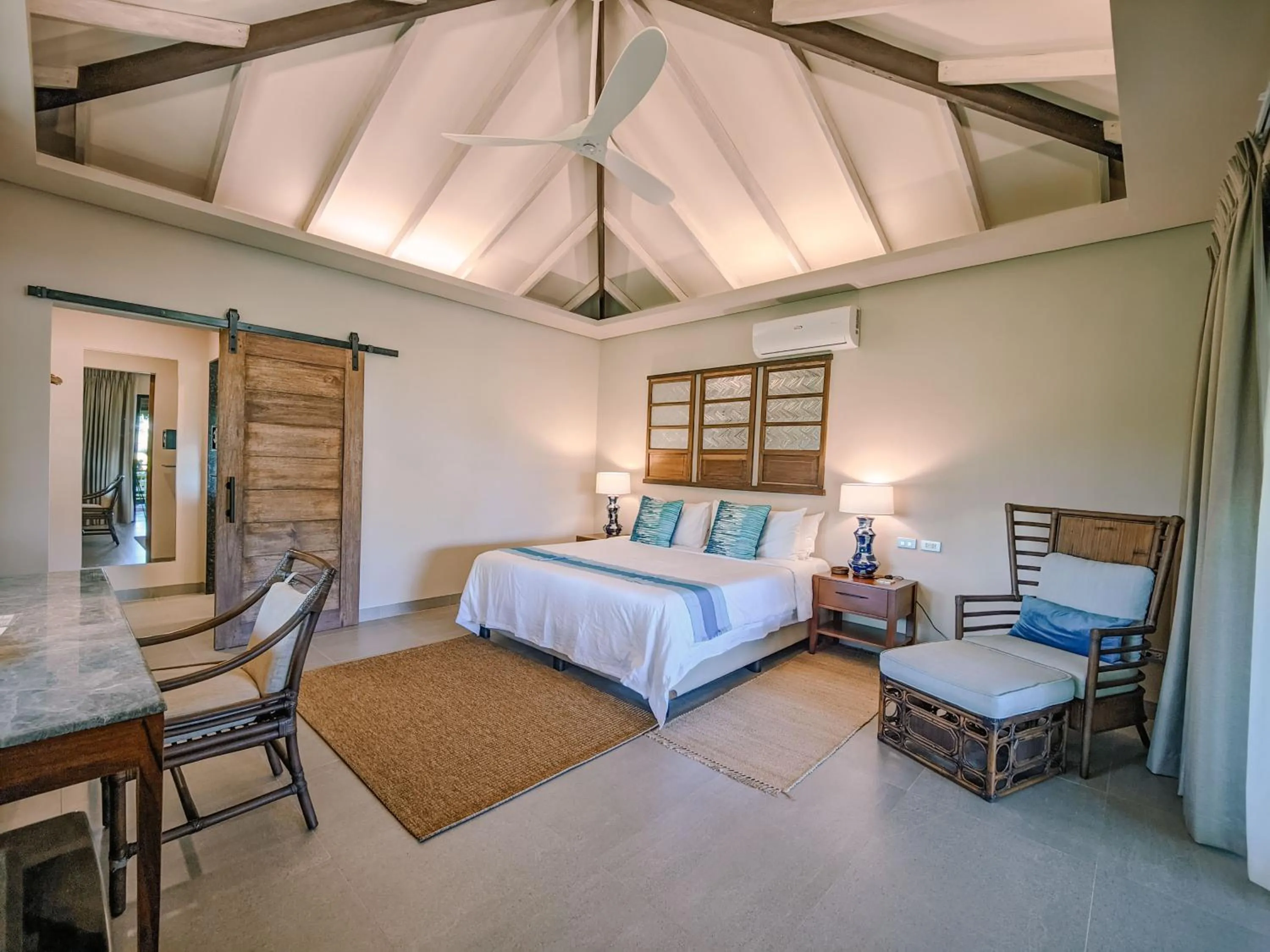 Bed in Kaimana Resort Siargao