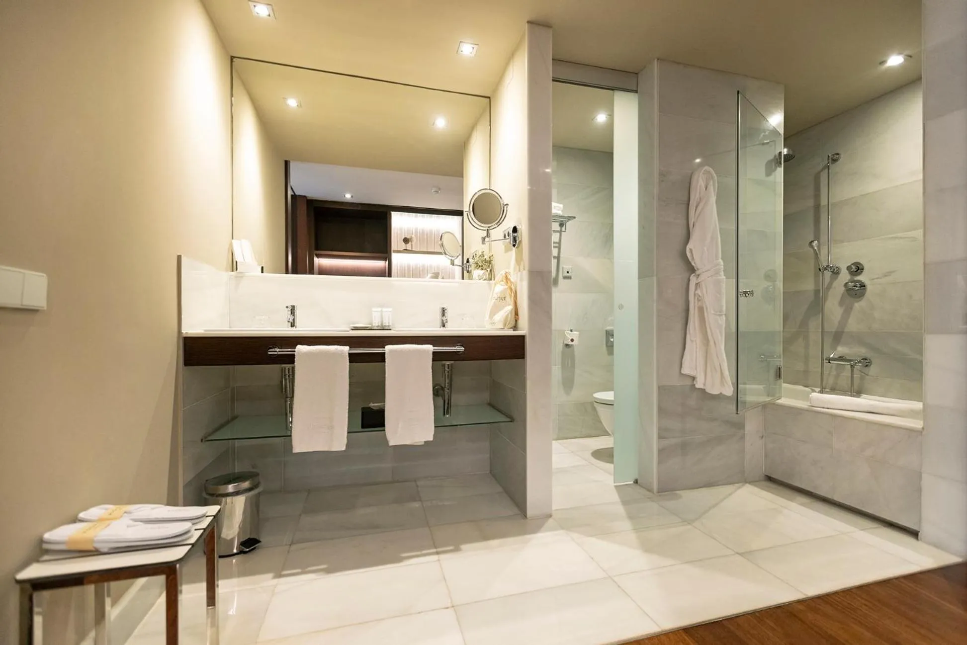 Bathroom in Hospes Amérigo, Alicante, a Member of Design Hotels