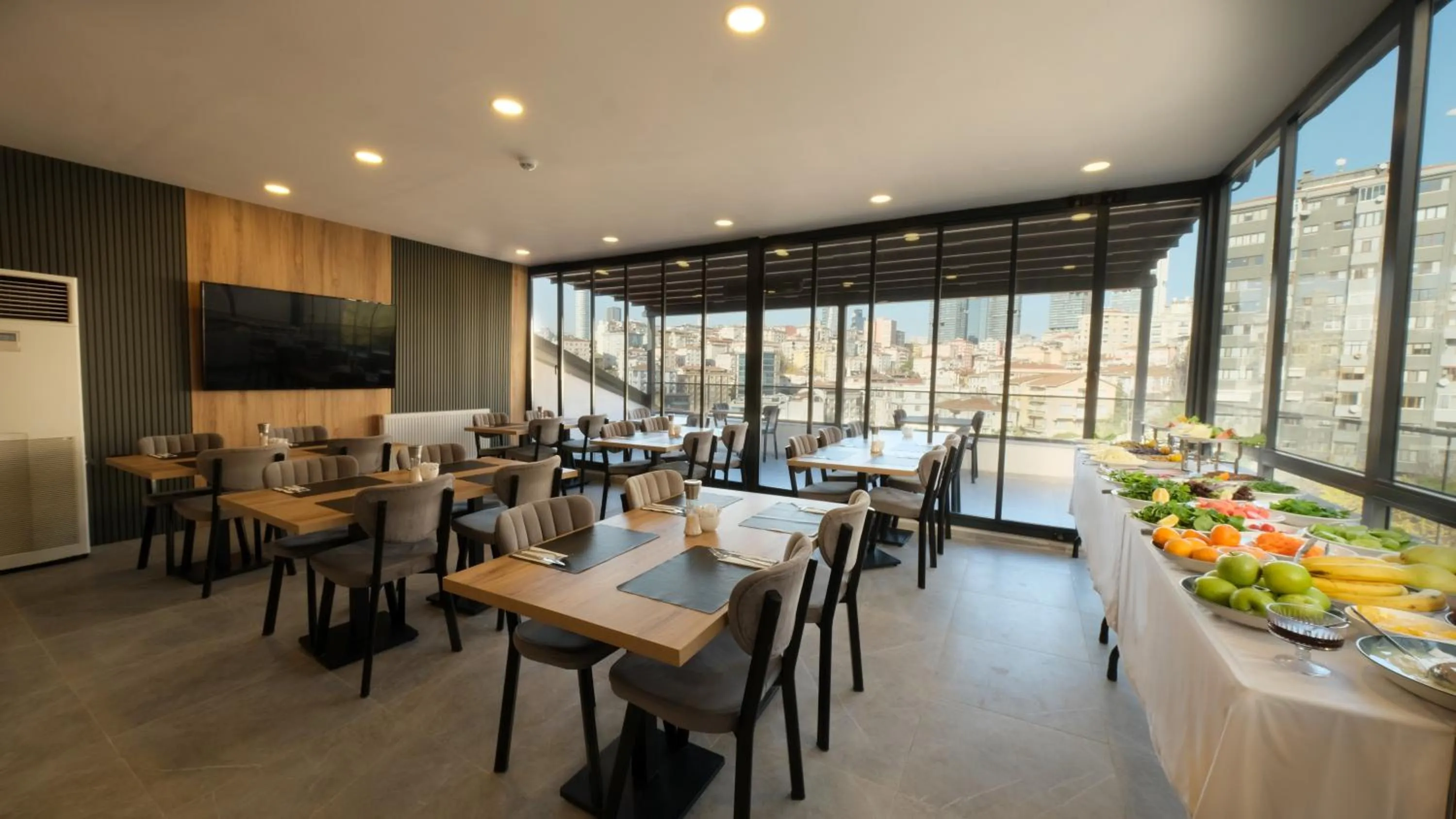 Breakfast in Sirius Hotel Deluxe