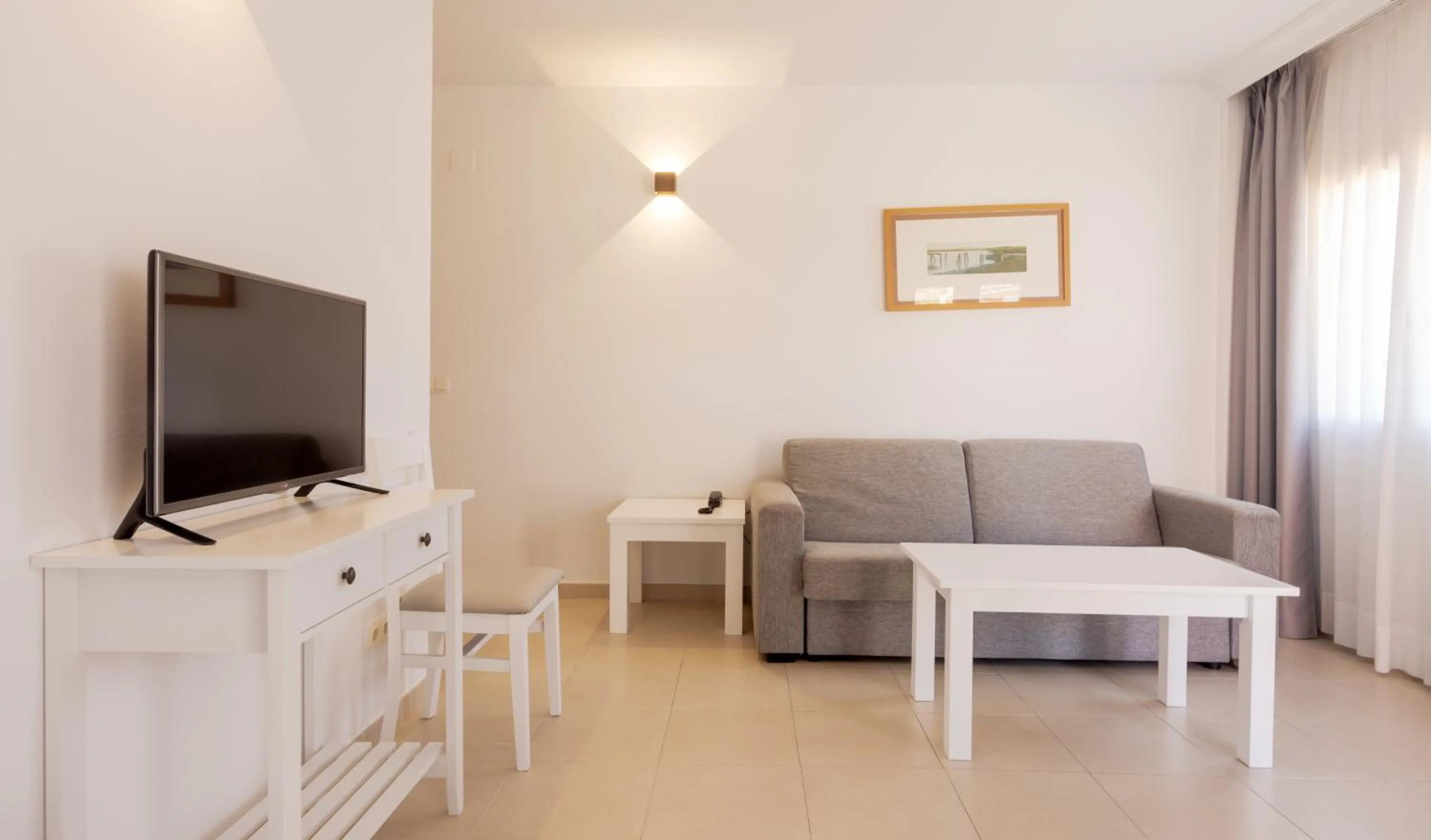 Living room in Ilunion Sancti Petri