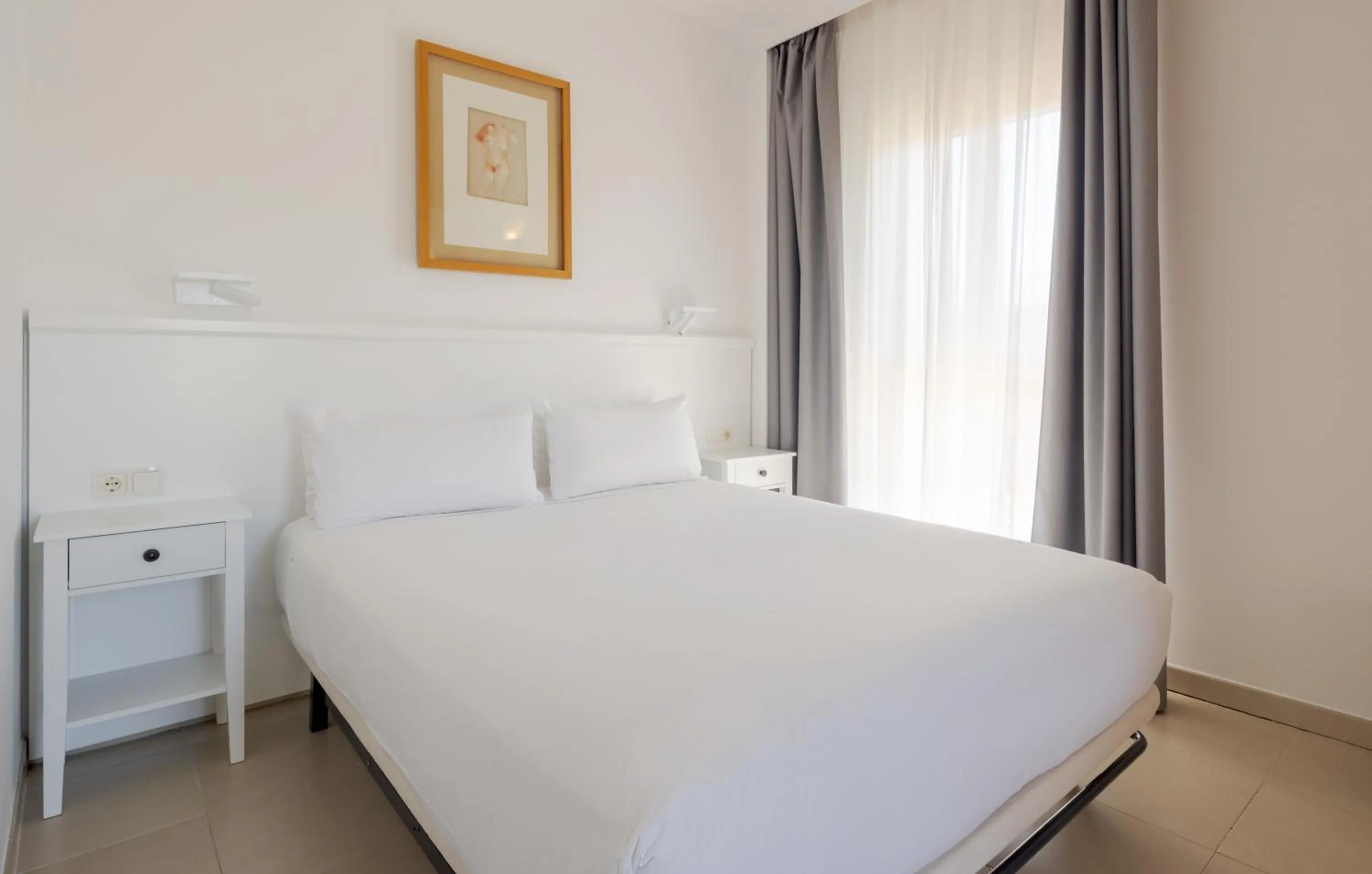 Bedroom, Bed in Ilunion Sancti Petri