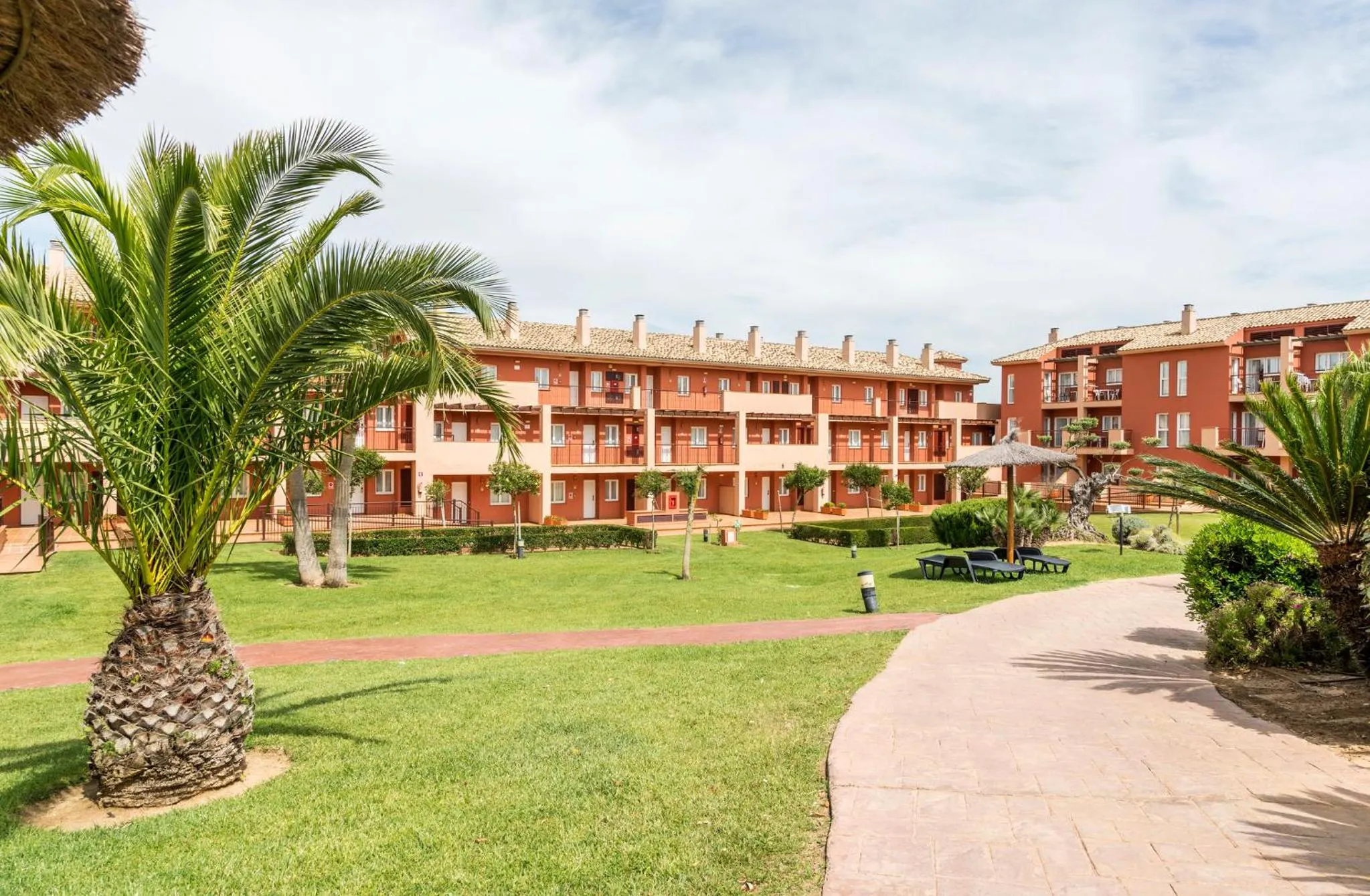 Property building in Ilunion Sancti Petri