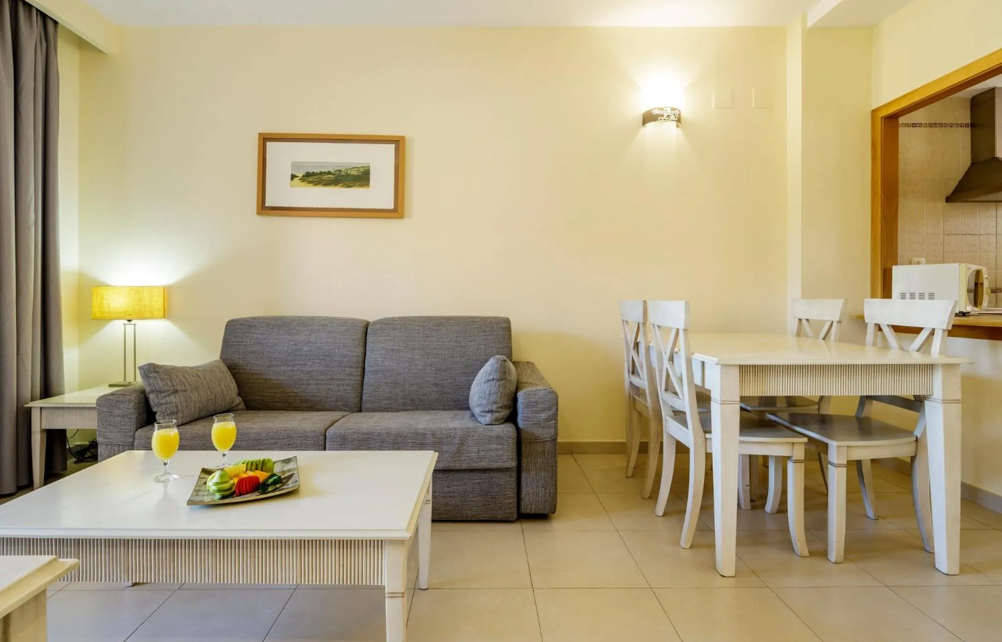 Living room in Ilunion Sancti Petri