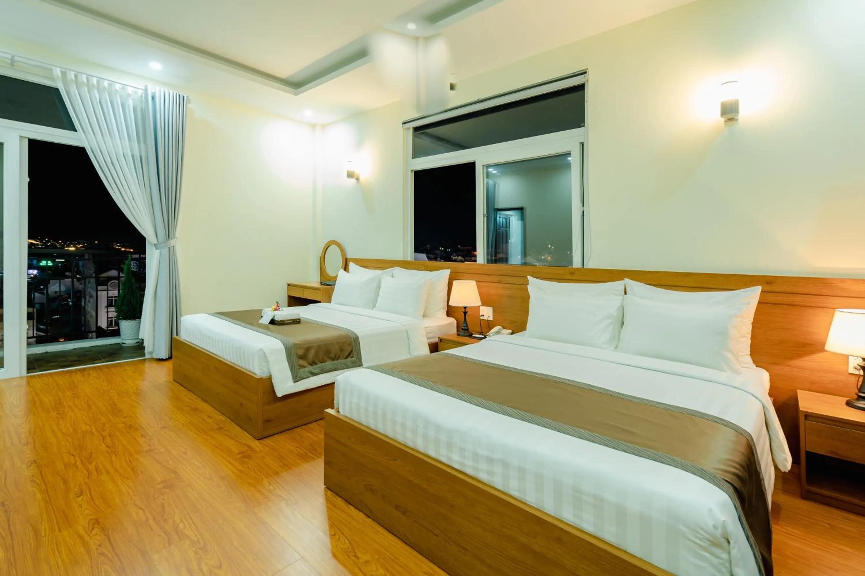 Photo of the whole room, Bed in Bombo DaLat Hotel