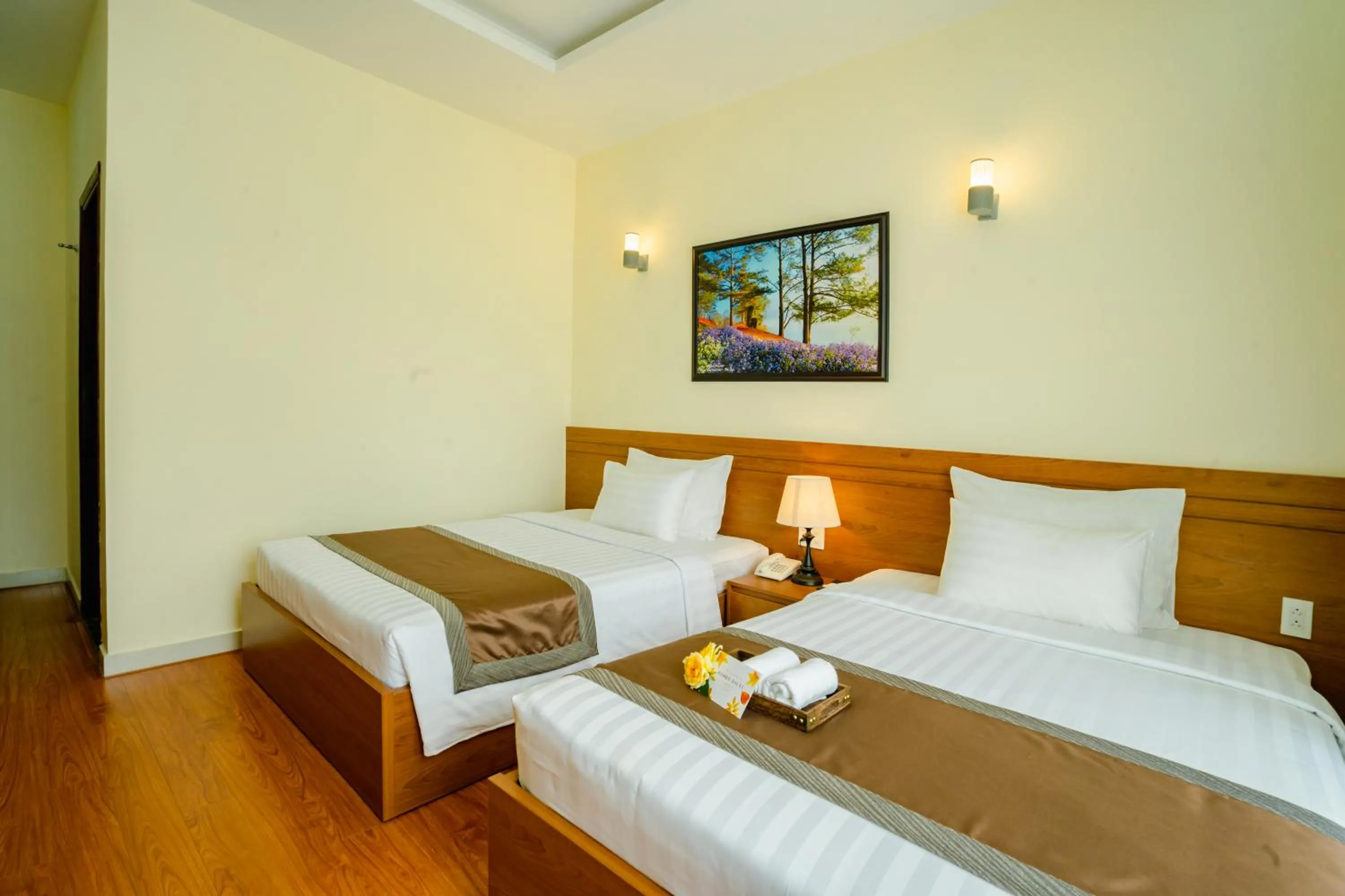 Photo of the whole room, Bed in Bombo DaLat Hotel