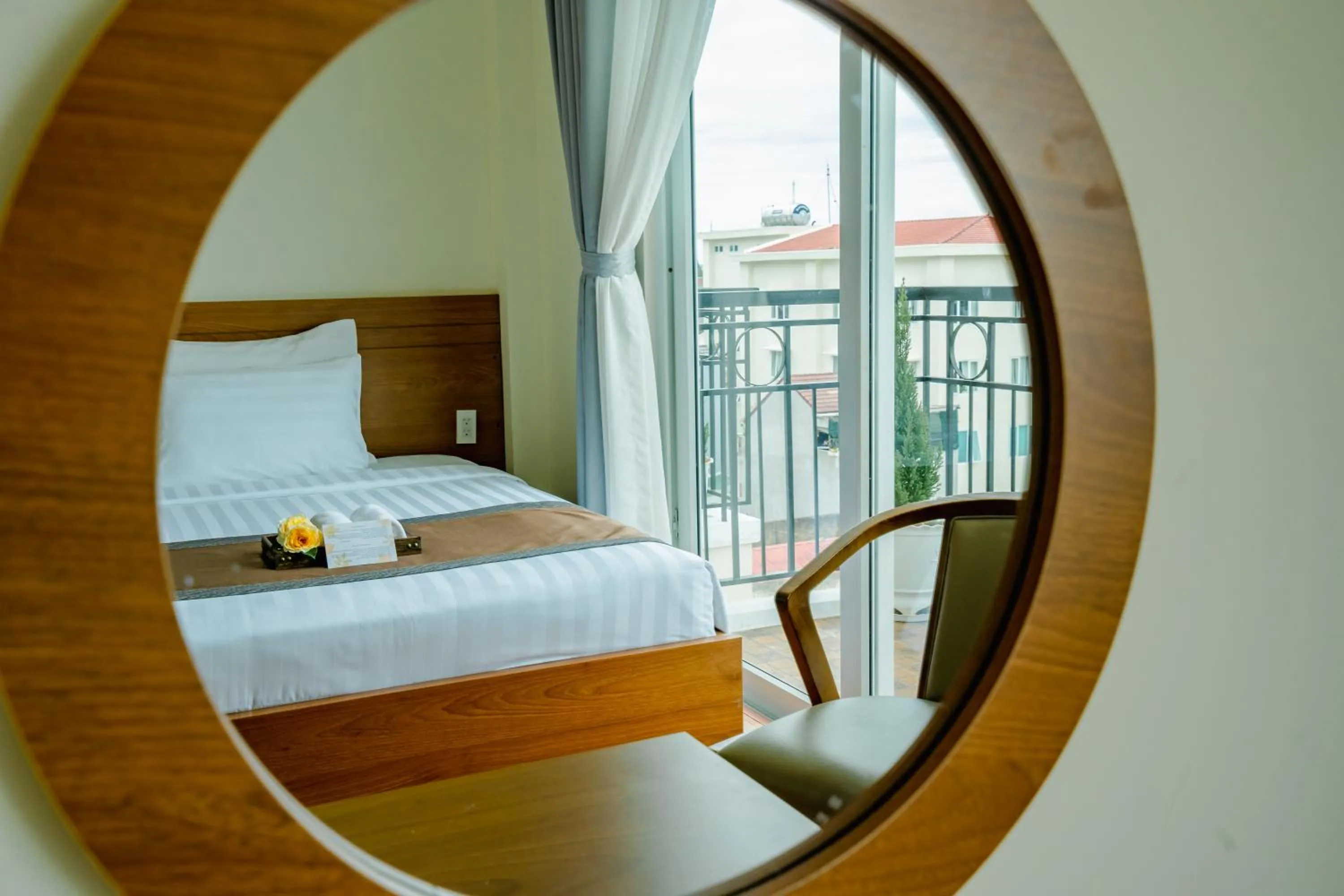 Photo of the whole room, Bed in Bombo DaLat Hotel