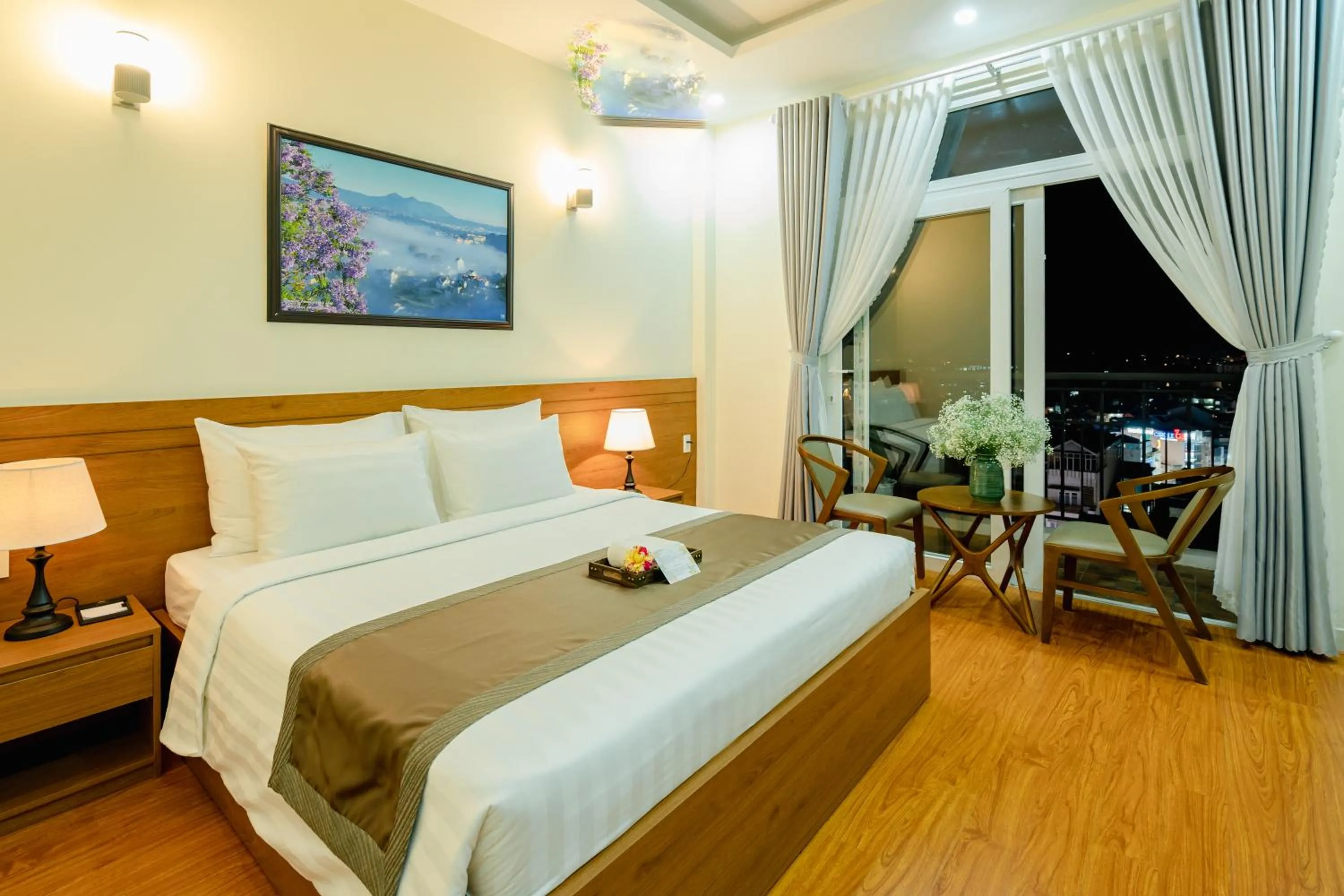 Photo of the whole room, Bed in Bombo DaLat Hotel