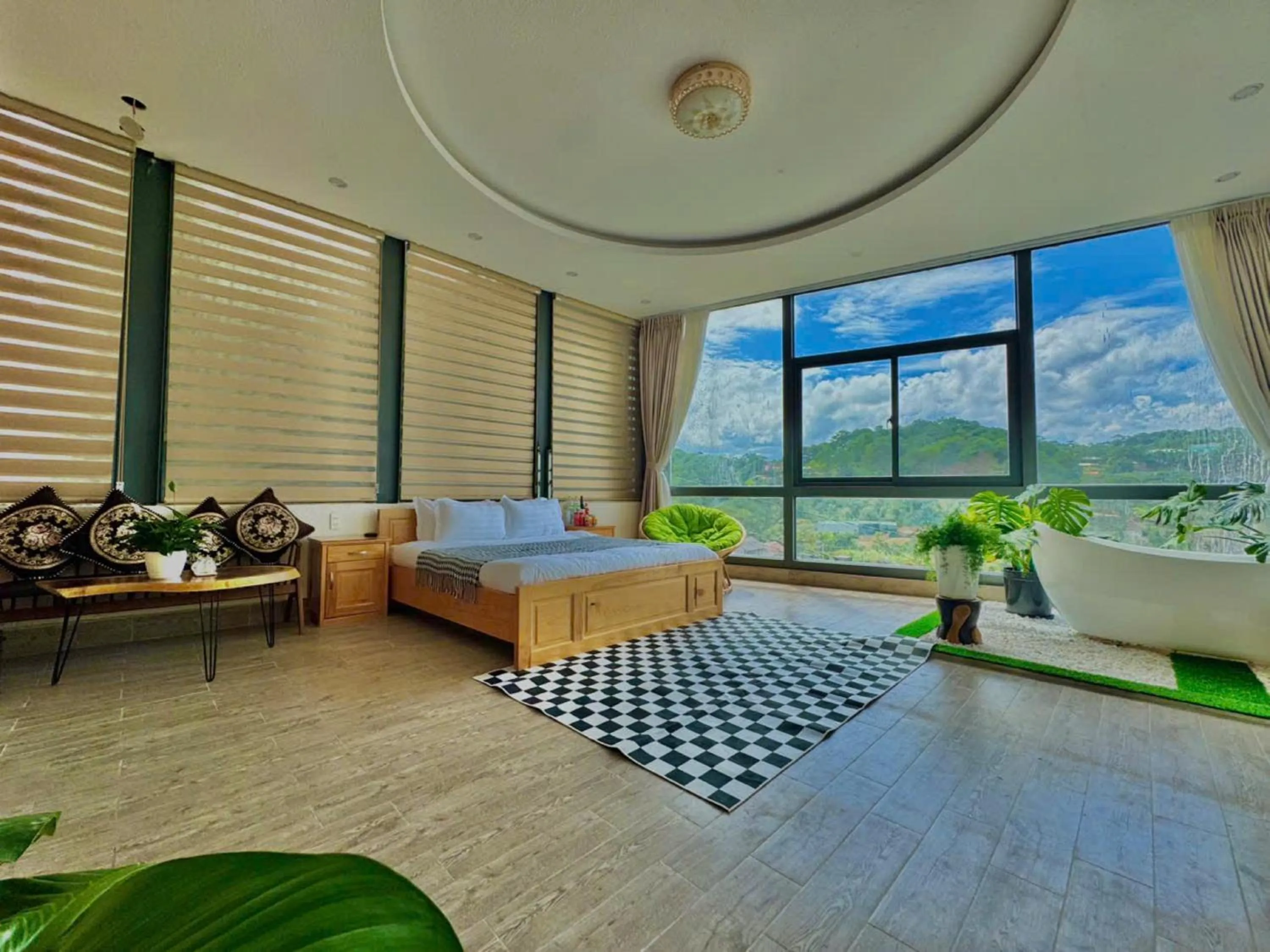 Photo of the whole room, Bed in Pine Forest House Dalat