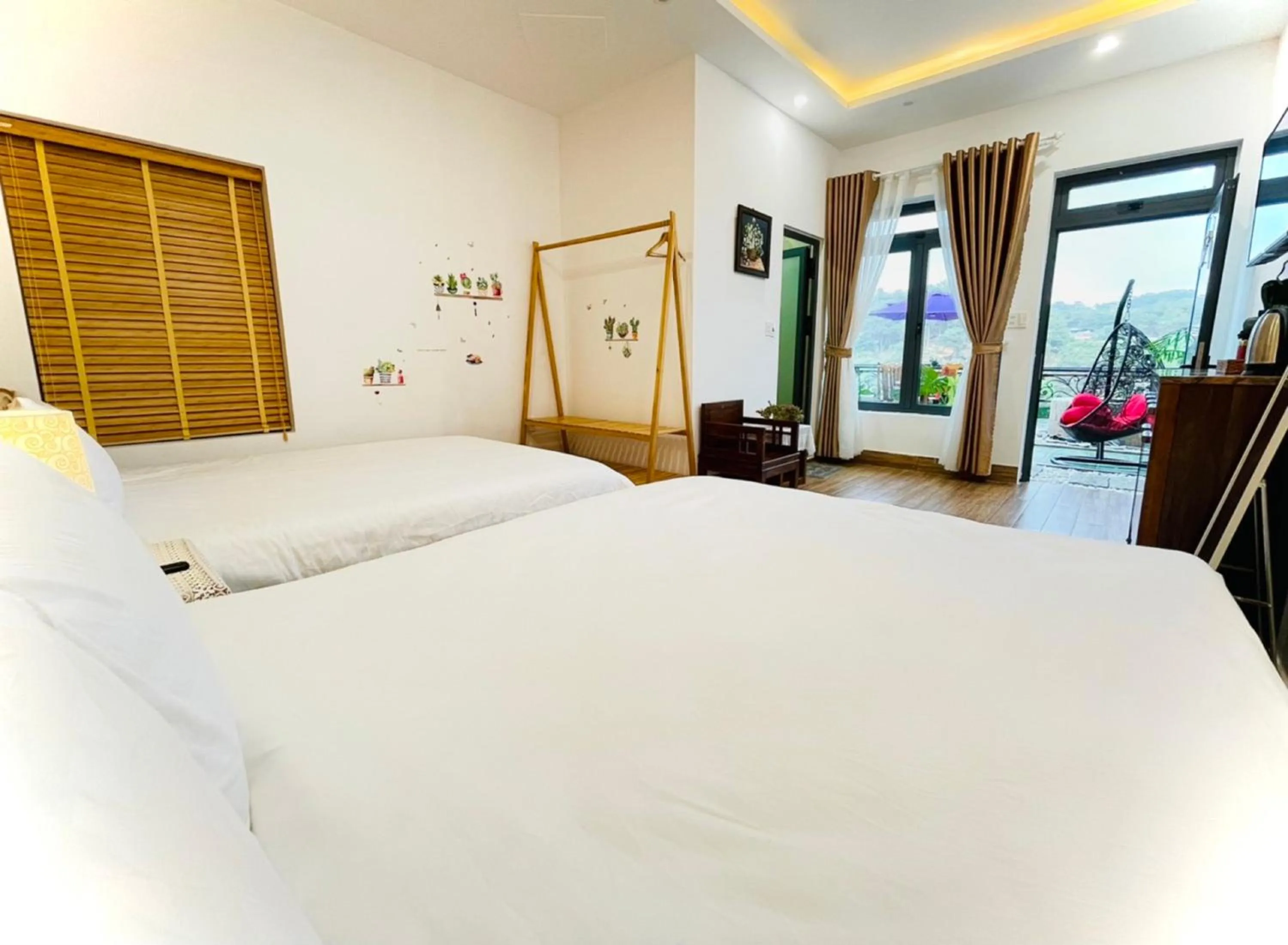 Photo of the whole room, Bed in Pine Forest House Dalat